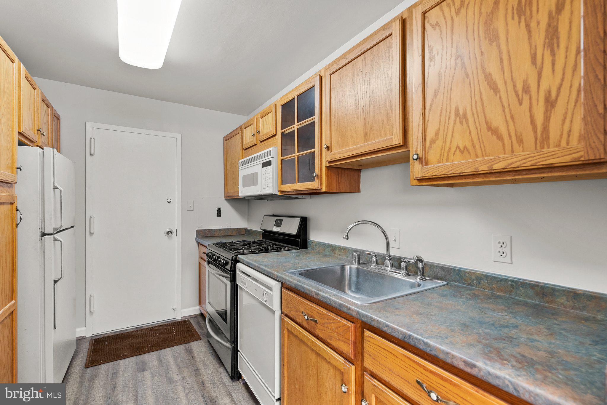 UNIVERSITY TOWERS CODM - Residential