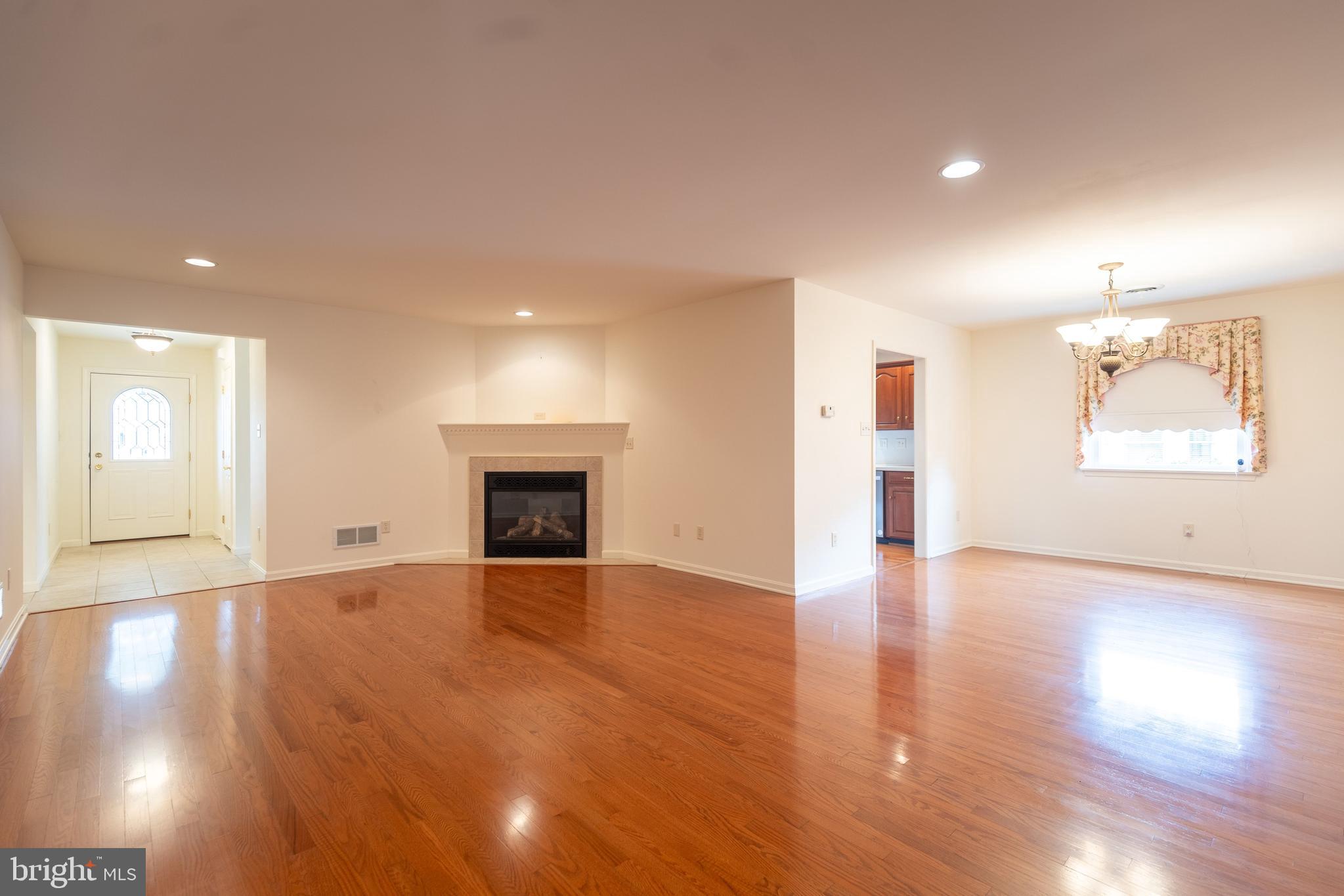 MAPLE RUN - Residential