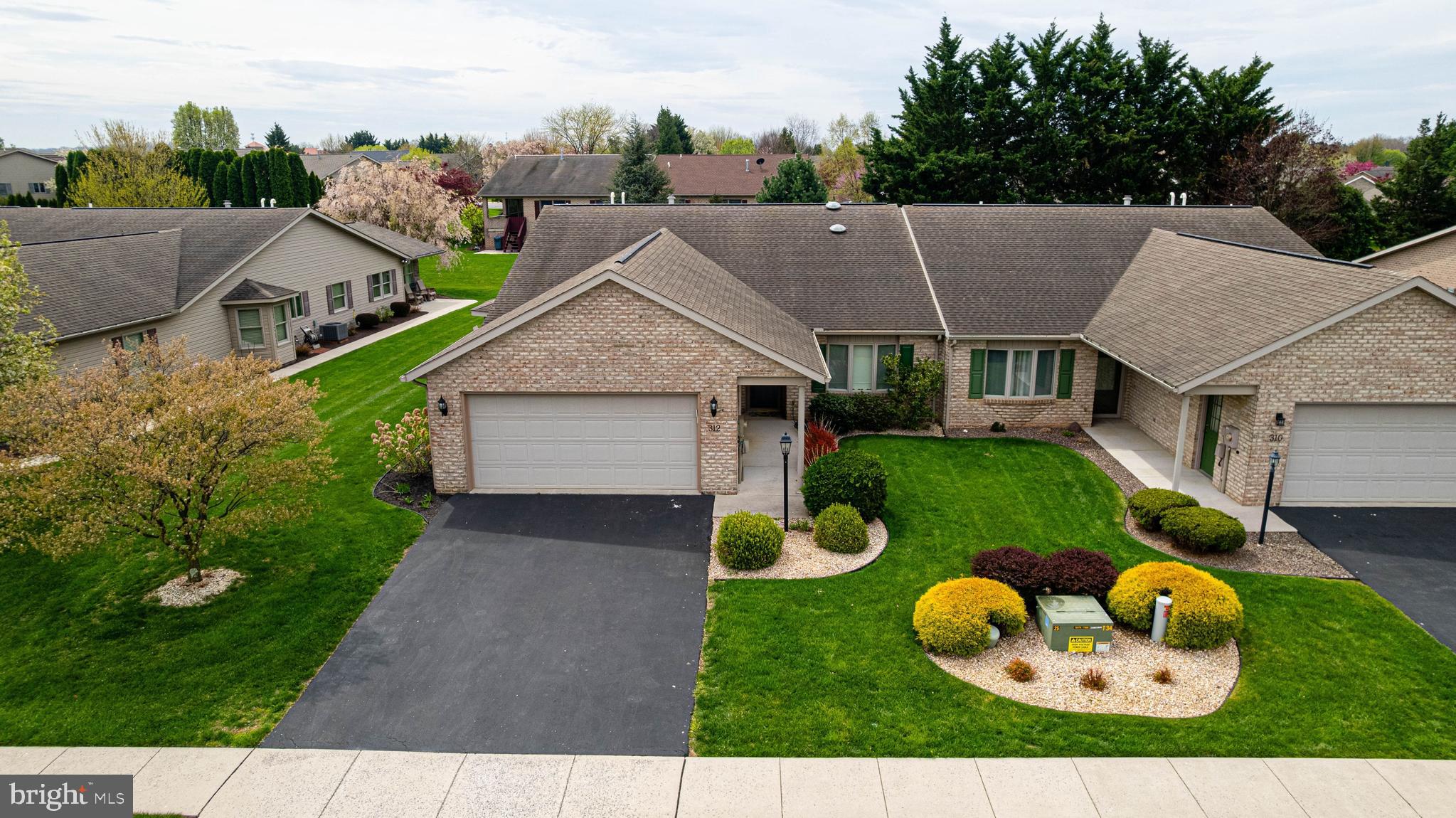 MAPLE RUN - Residential