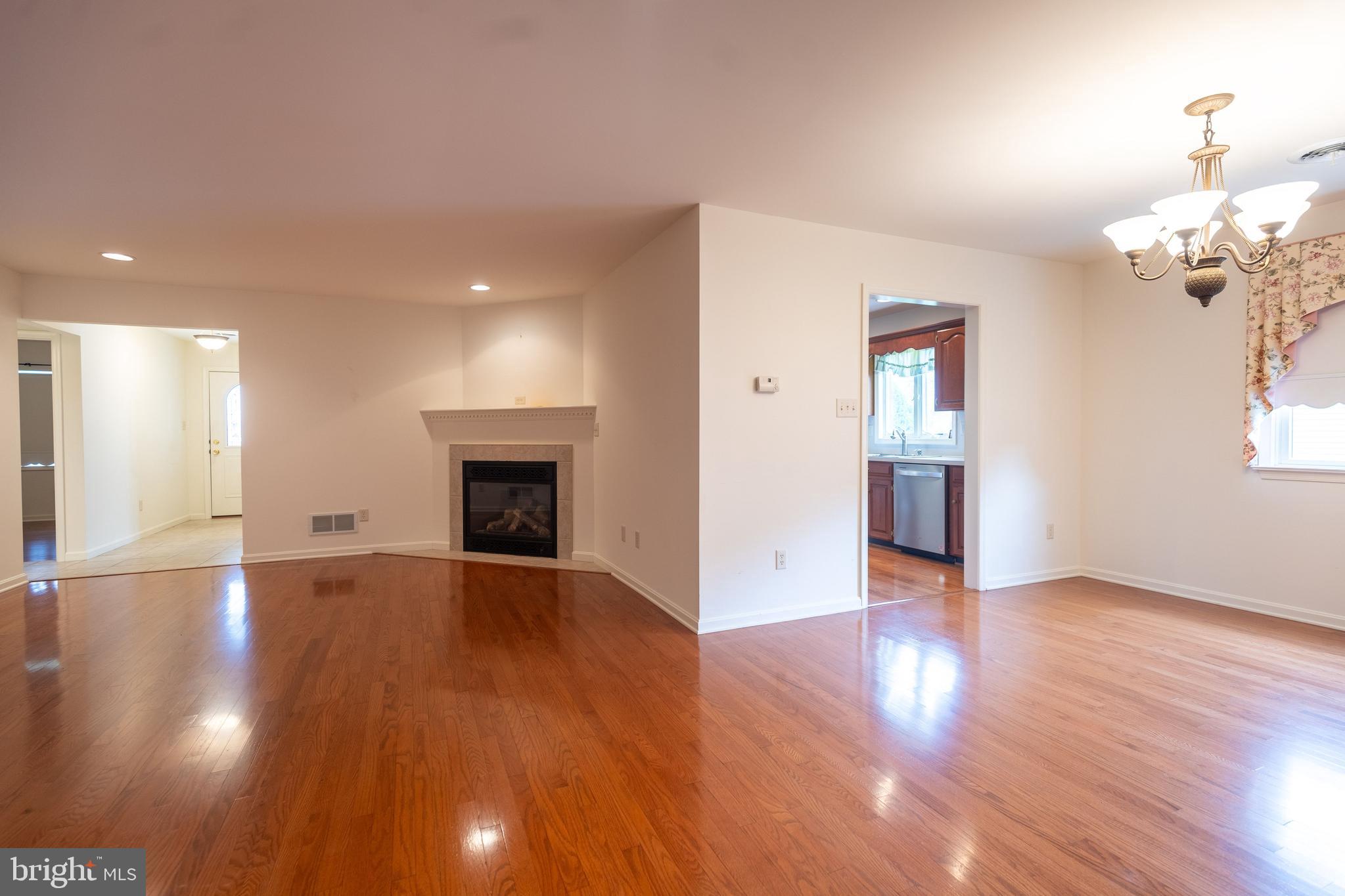 MAPLE RUN - Residential