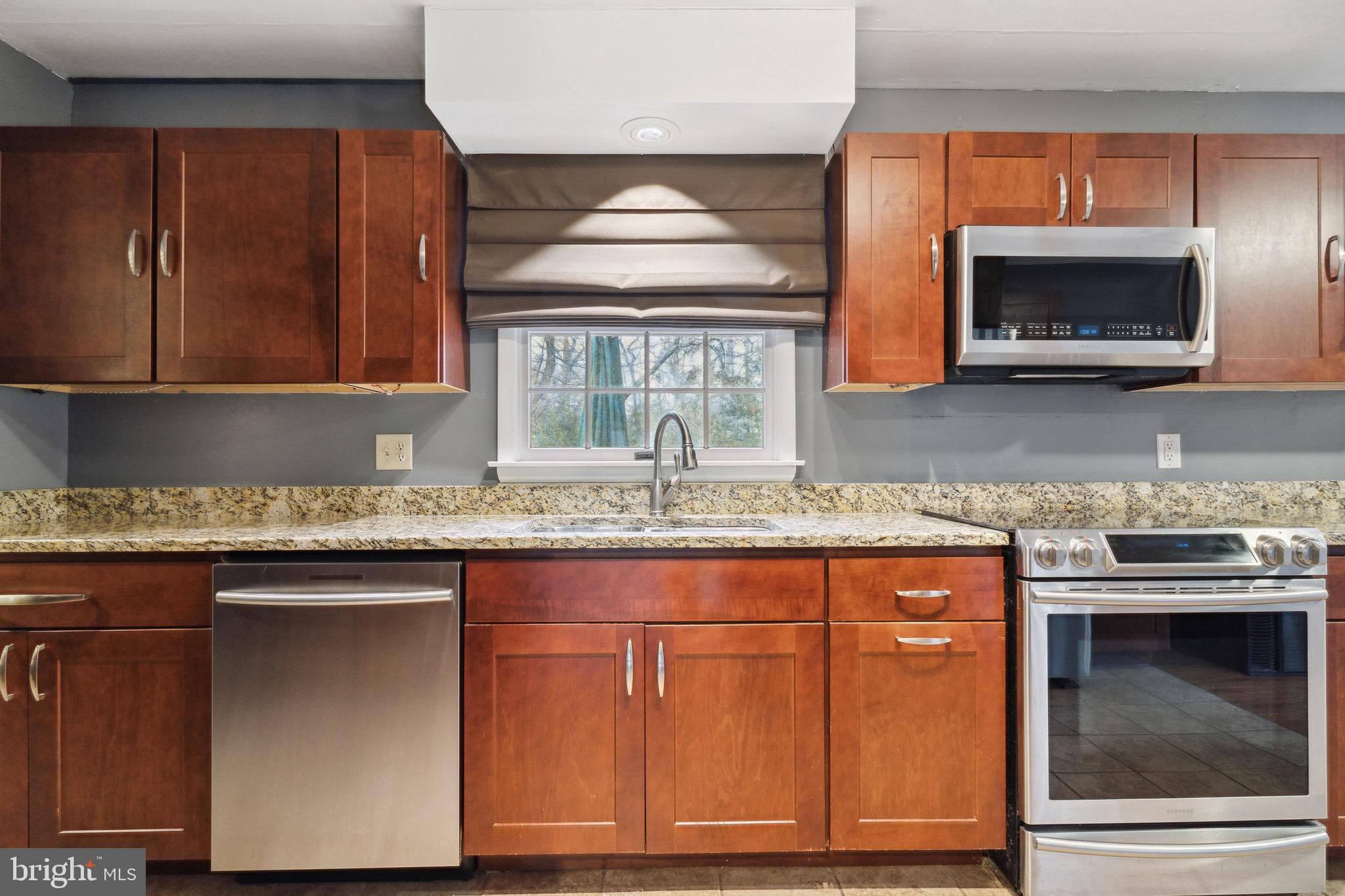 RED HILL - Residential