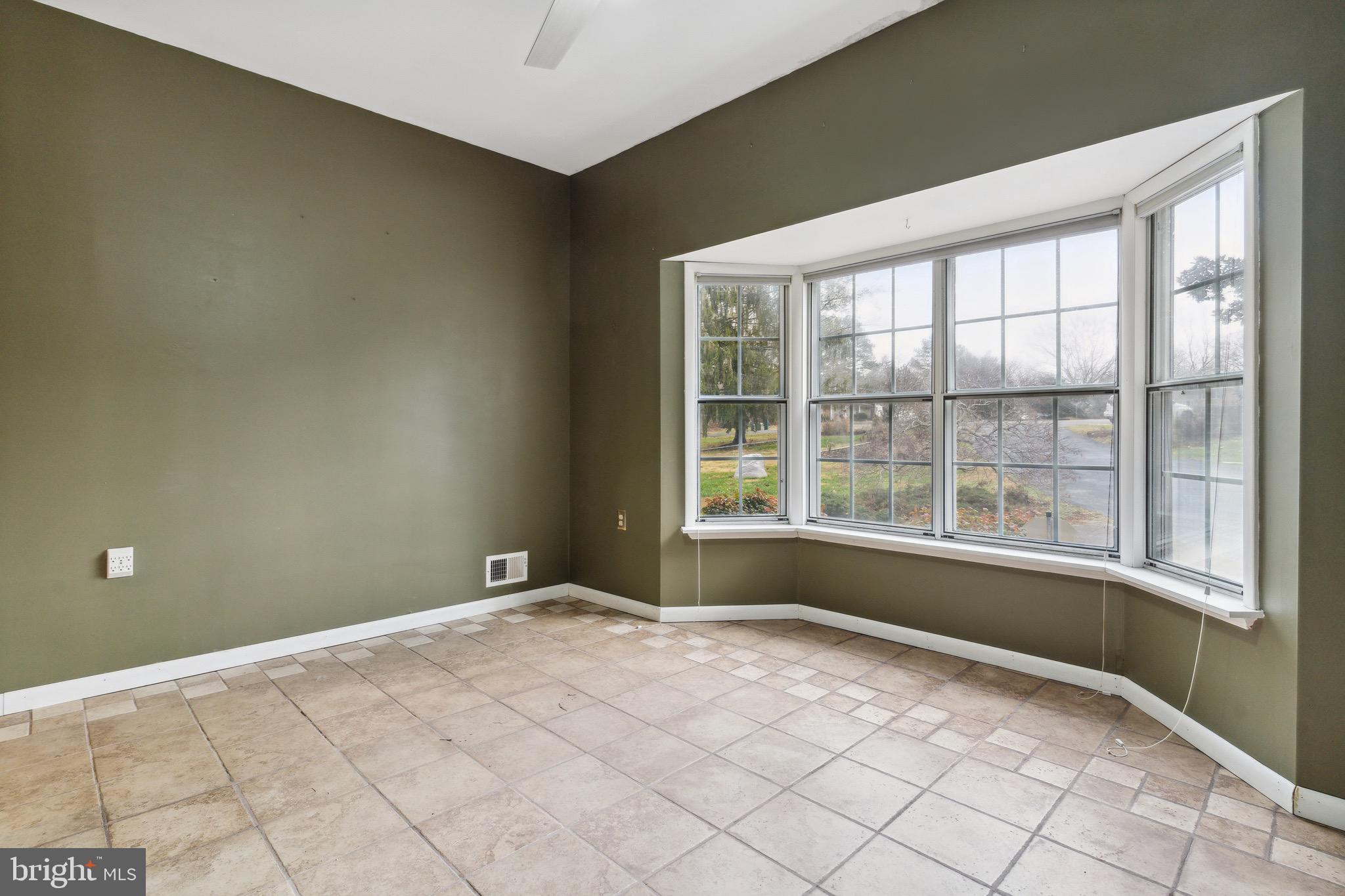 RED HILL - Residential