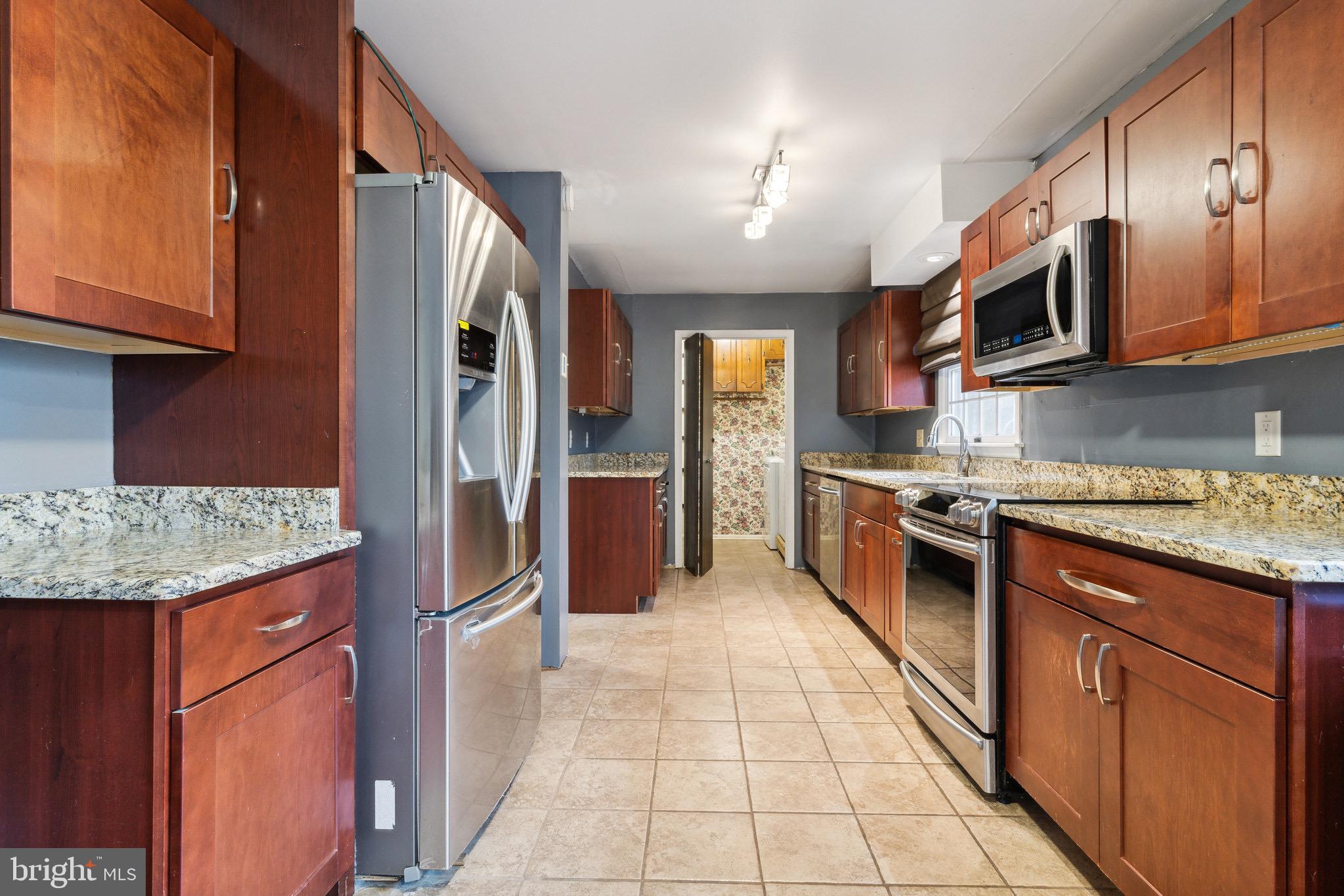 RED HILL - Residential