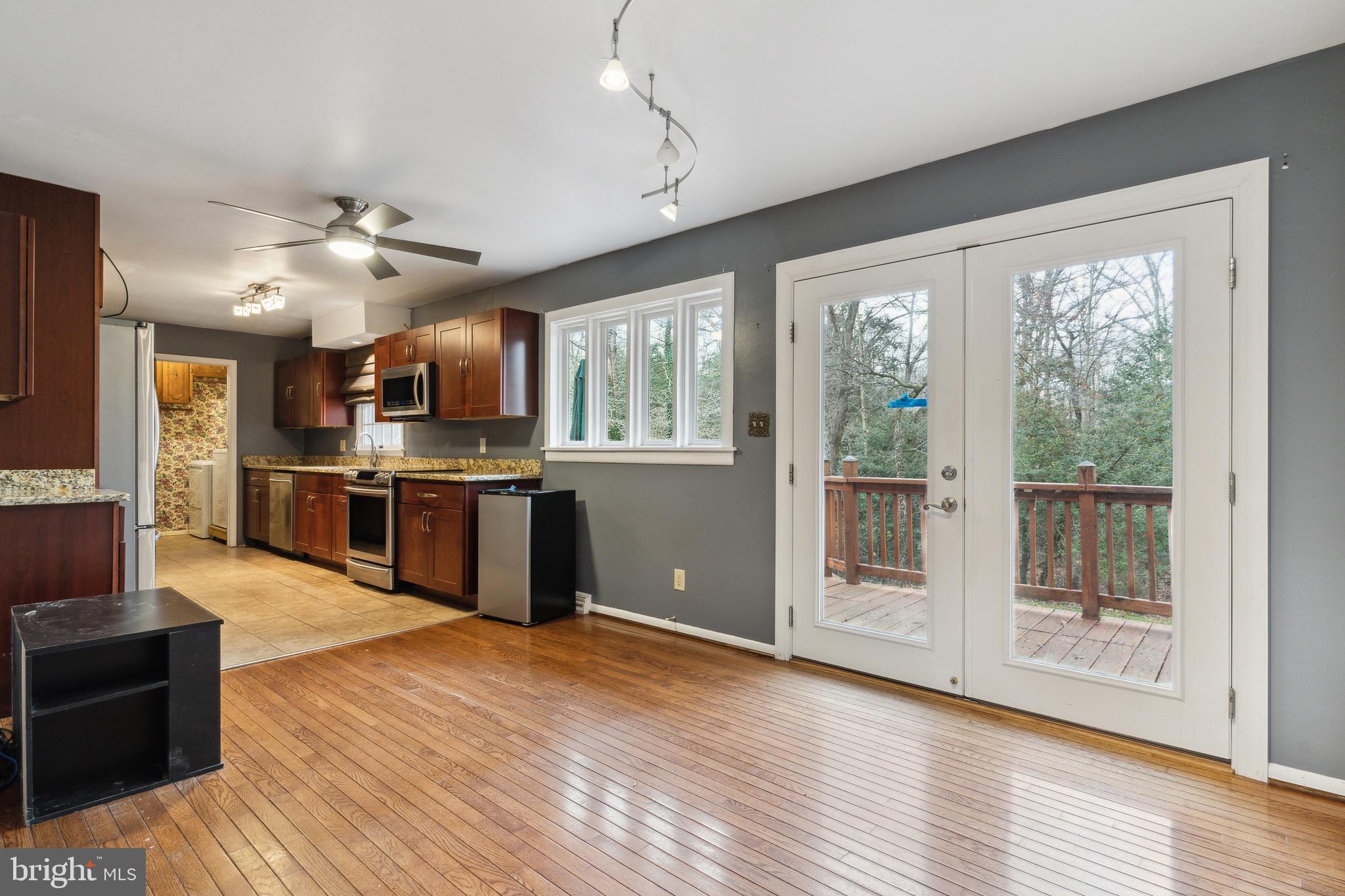 RED HILL - Residential