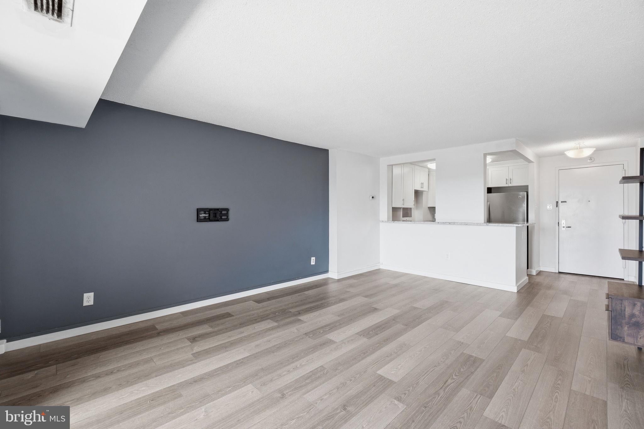 200 N PICKETT STREET 1414