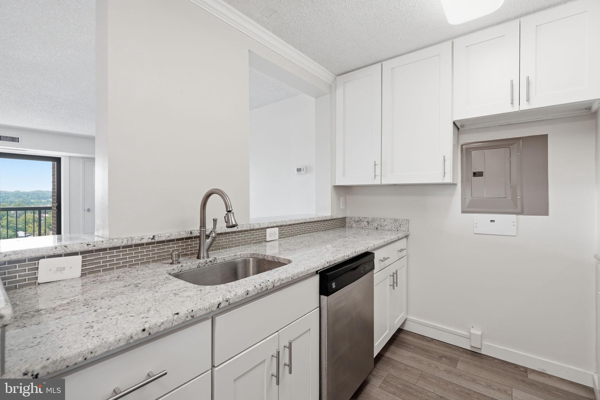 200 N PICKETT STREET 1414