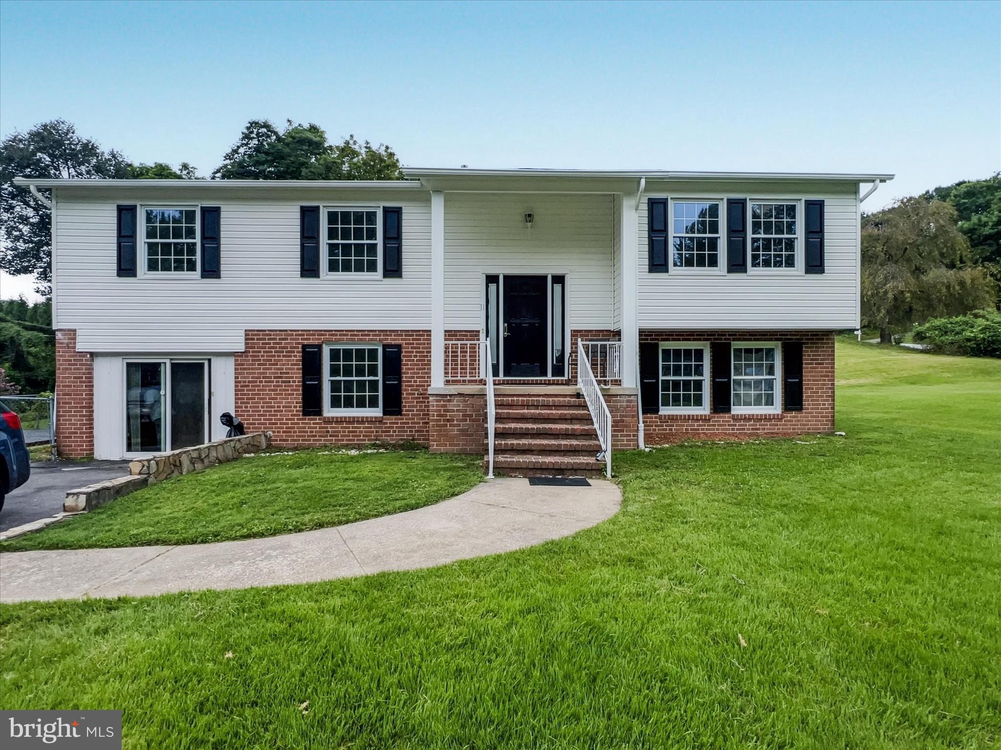 WILTON ACRES - Residential