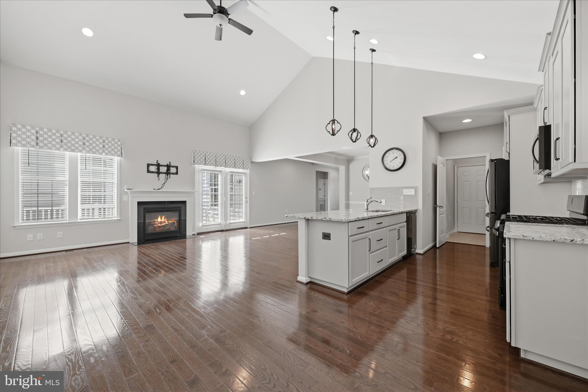 CEDAR MEADOWS - Residential