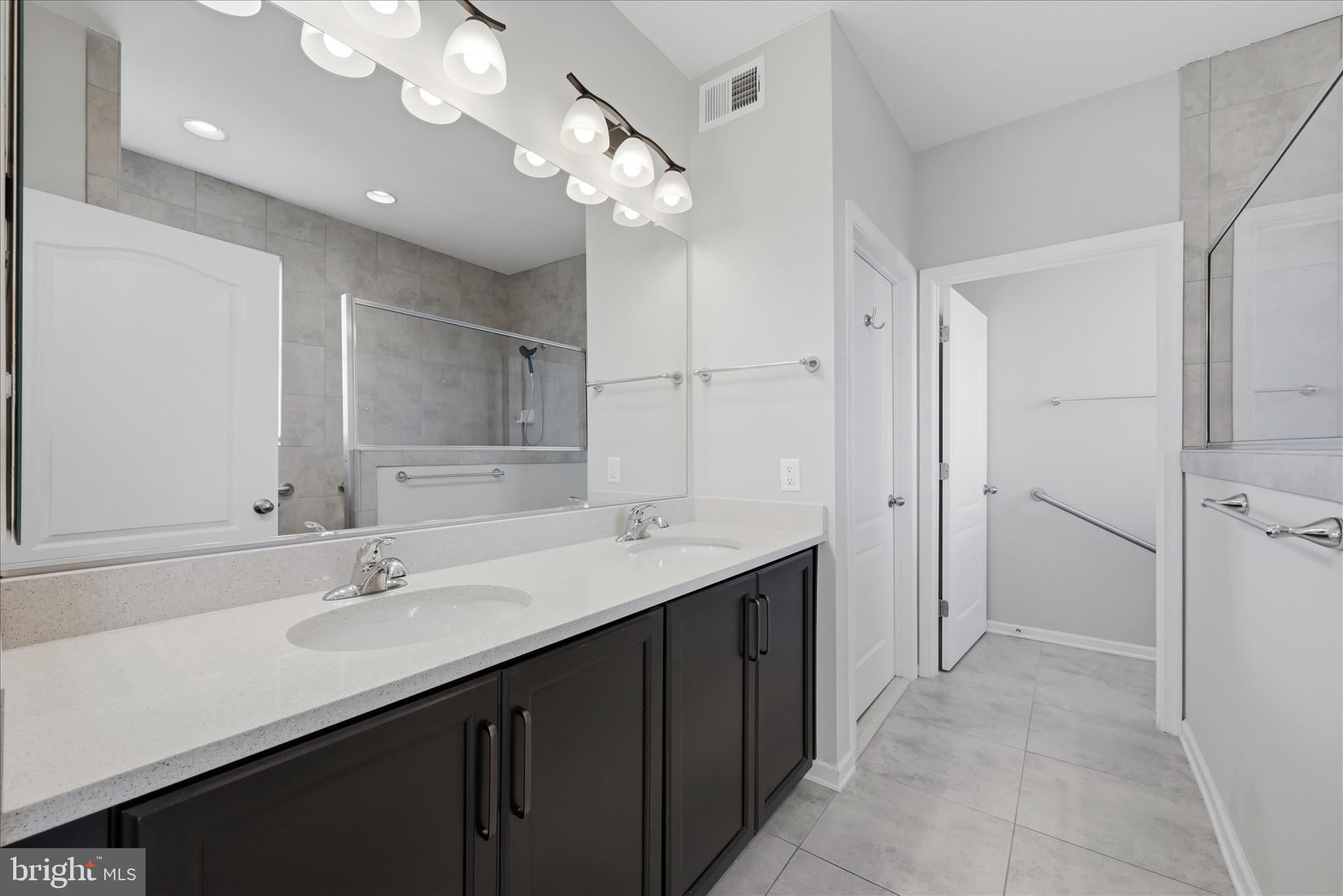 CEDAR MEADOWS - Residential