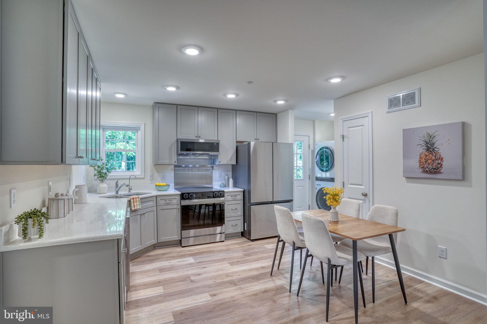 DUCKS NECK - Residential