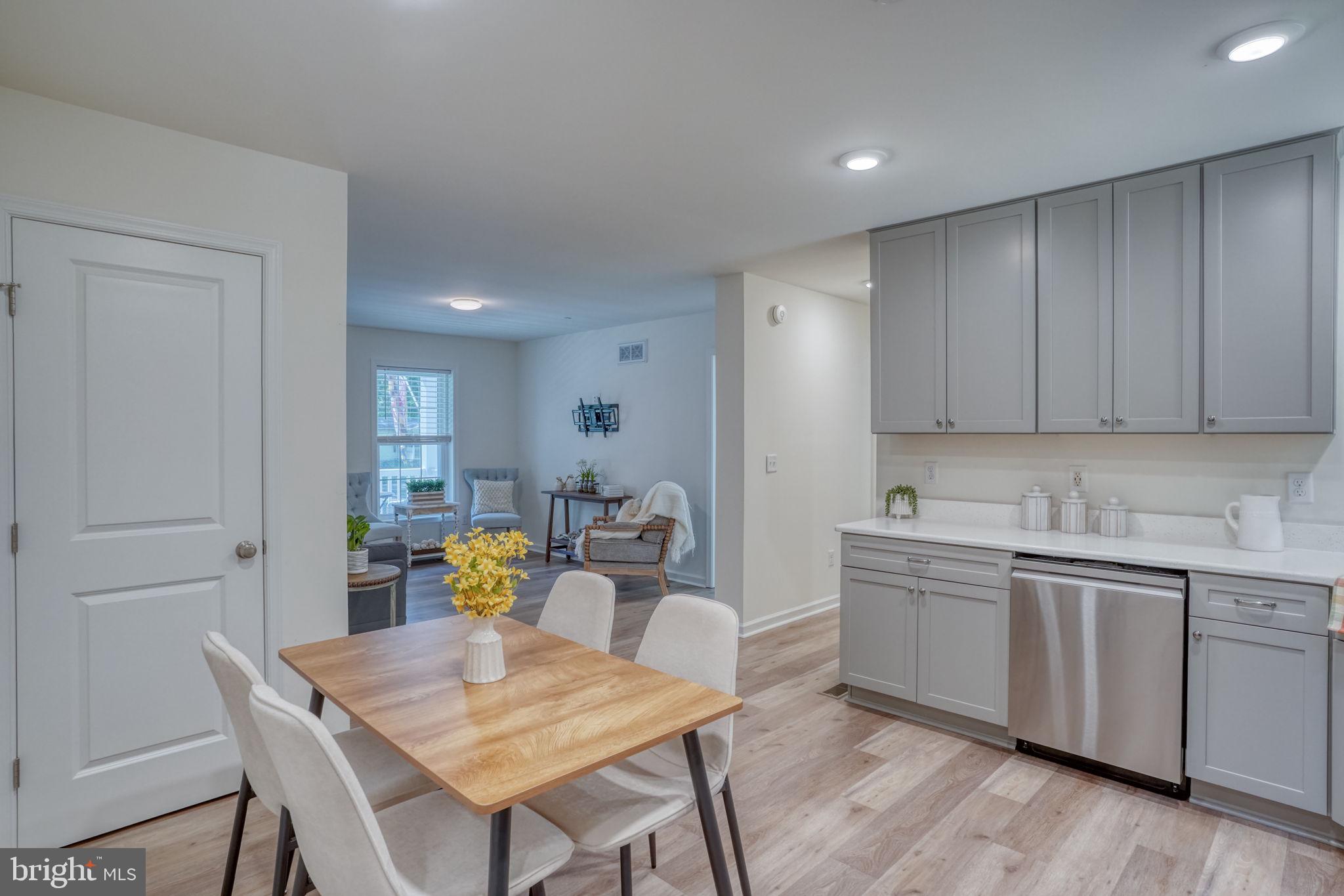 DUCKS NECK - Residential
