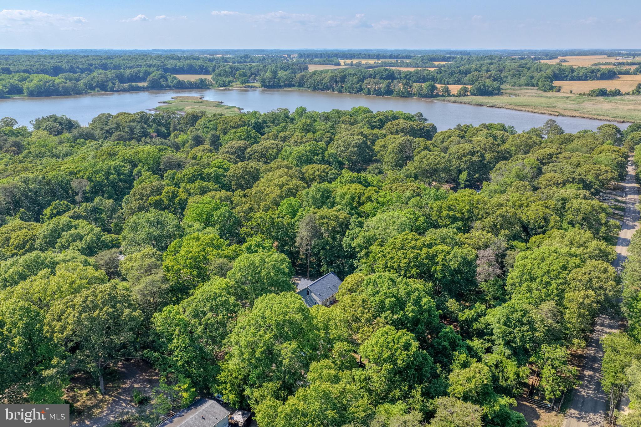 DUCKS NECK - Residential