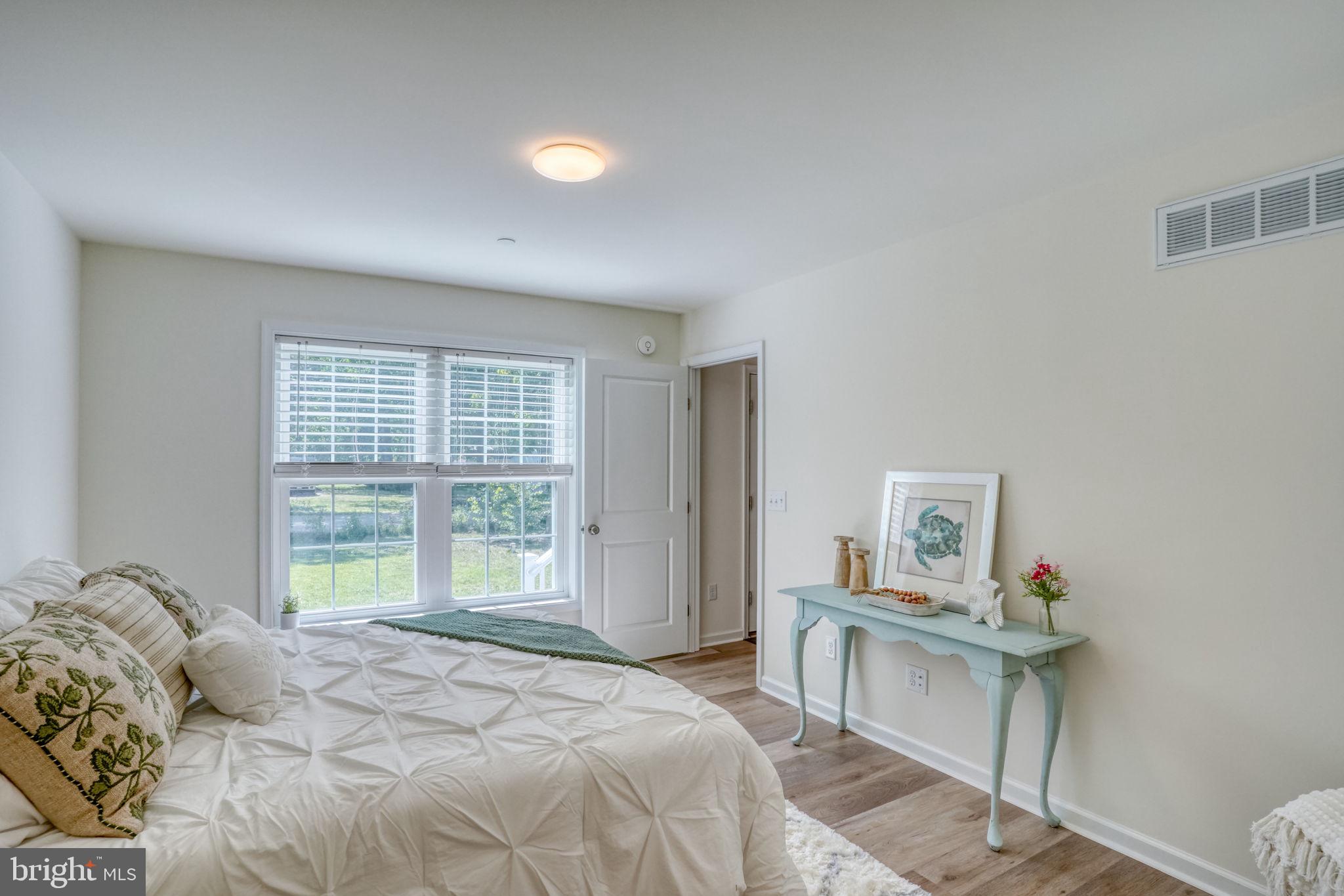 DUCKS NECK - Residential