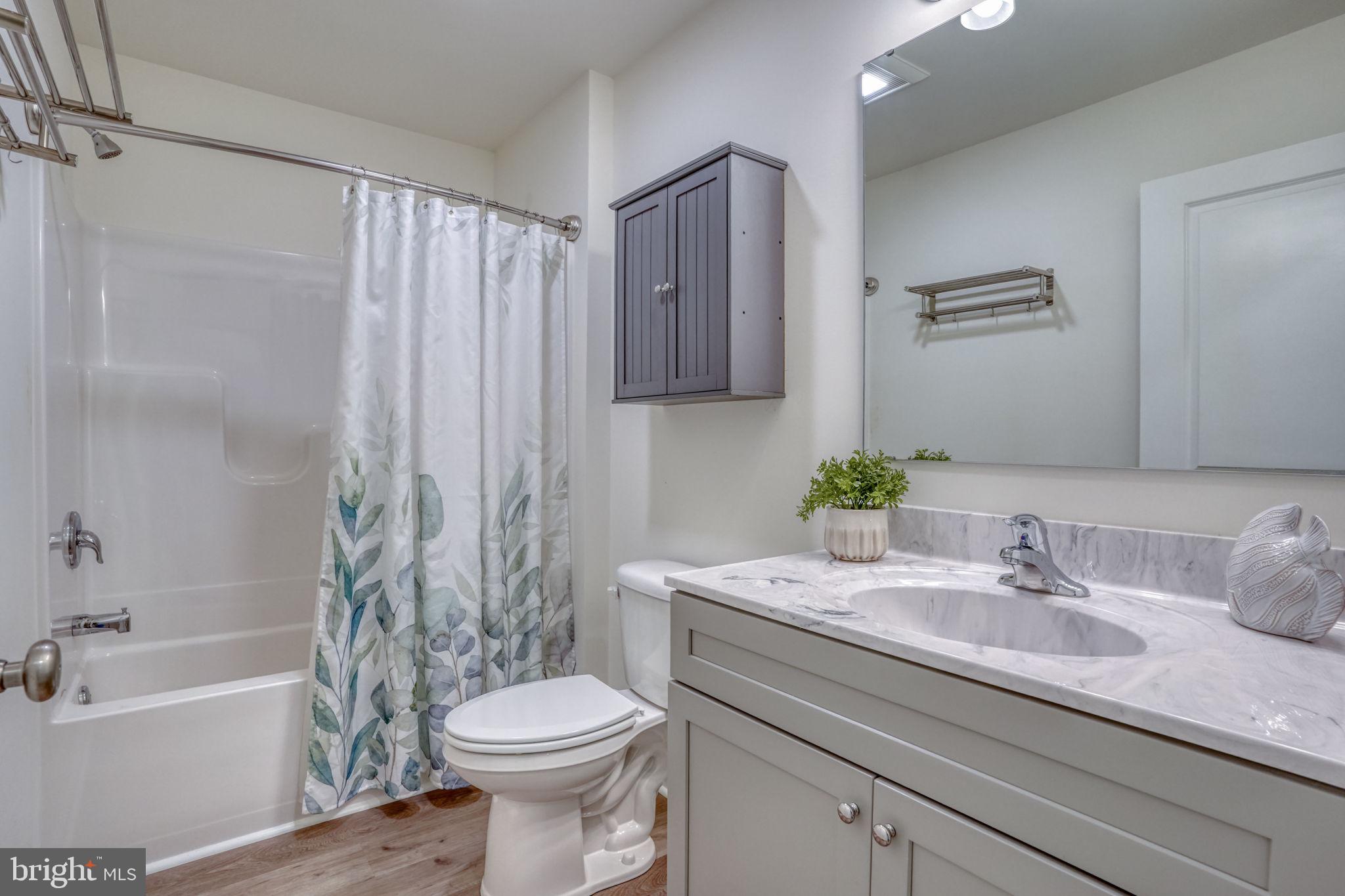 DUCKS NECK - Residential
