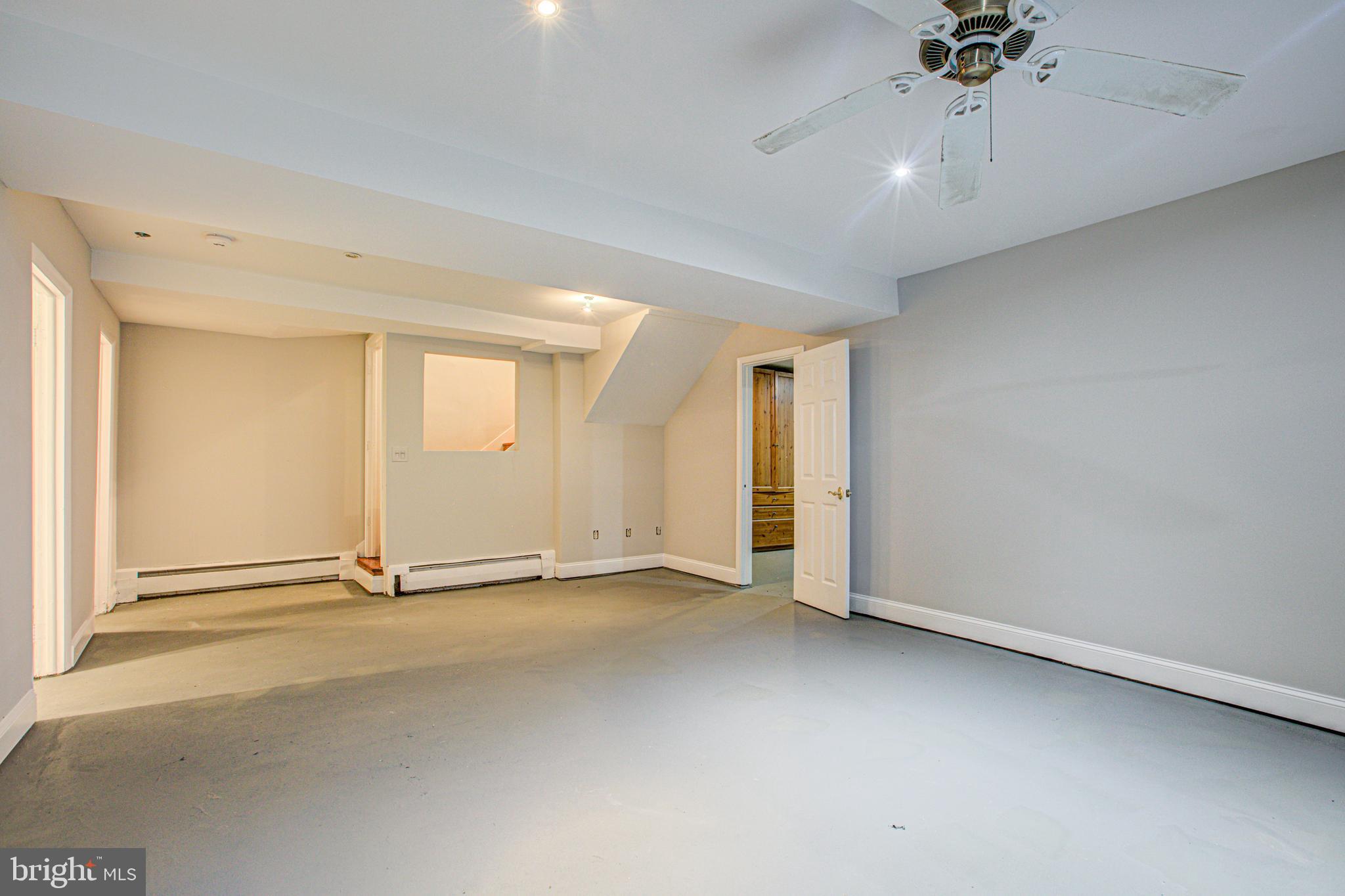 COOL SPRING - Residential