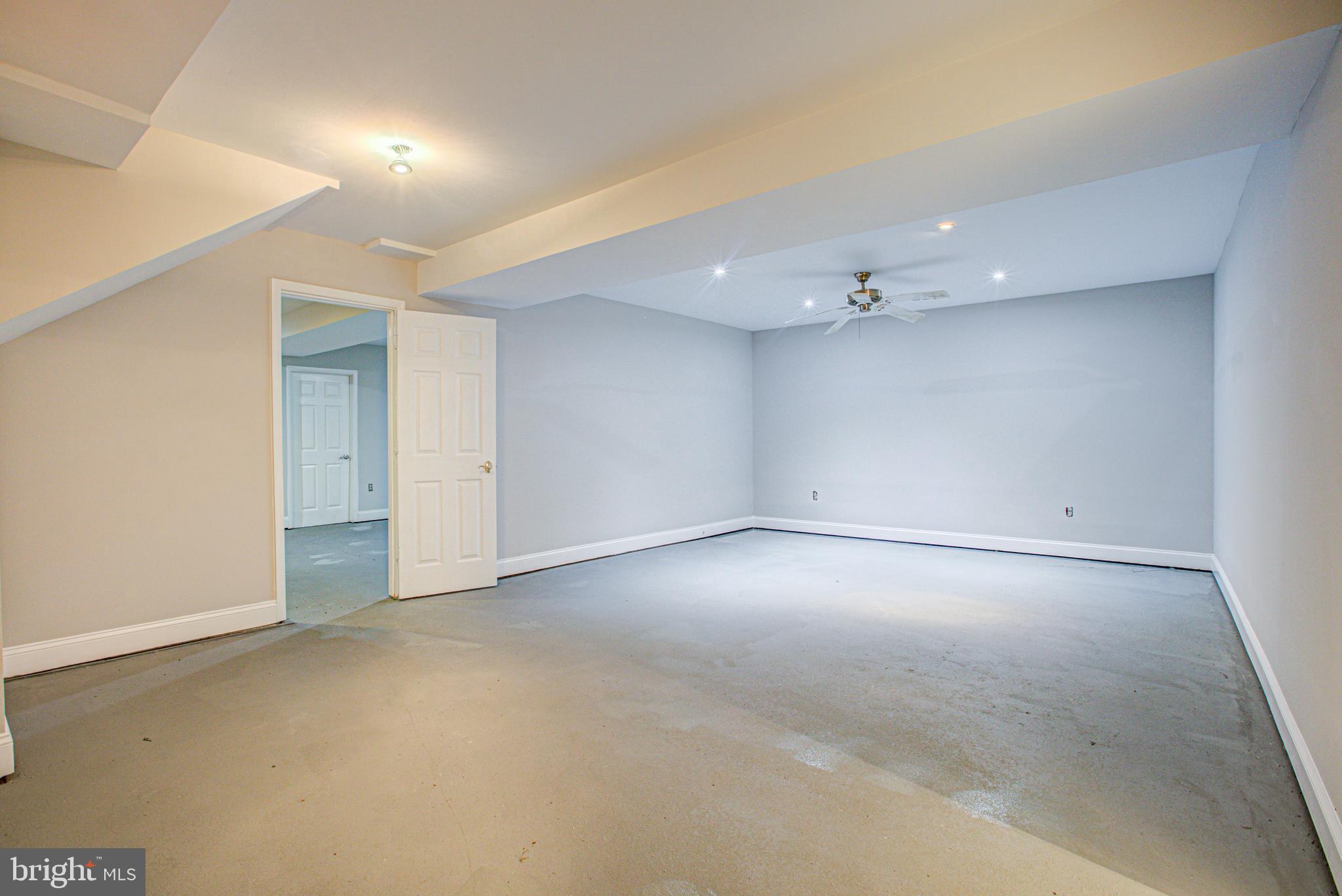 COOL SPRING - Residential