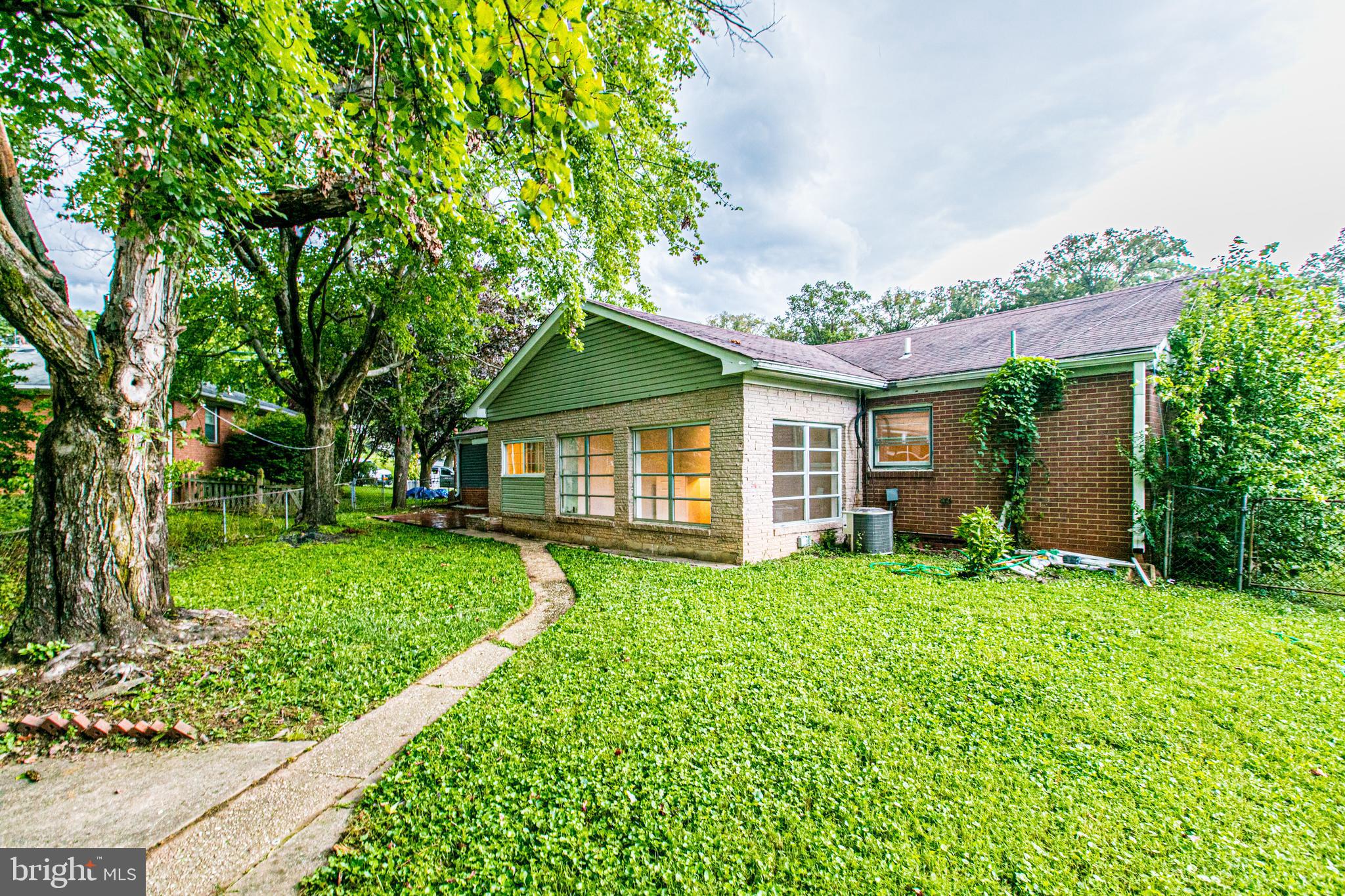 COOL SPRING - Residential