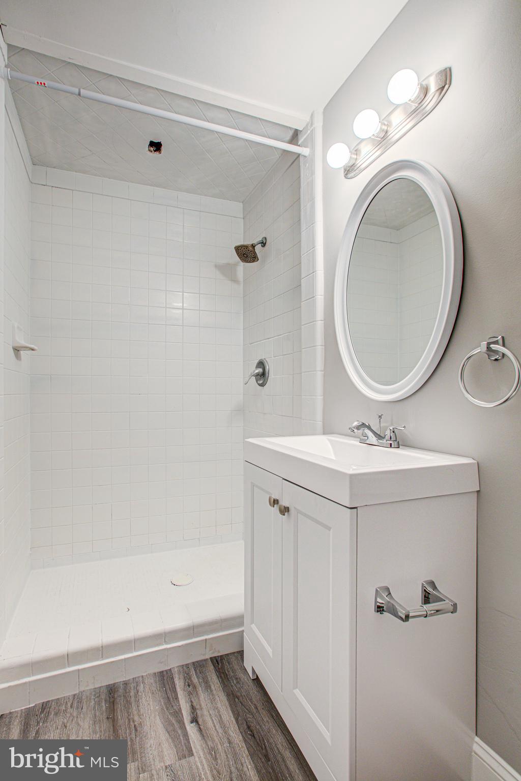 COOL SPRING - Residential