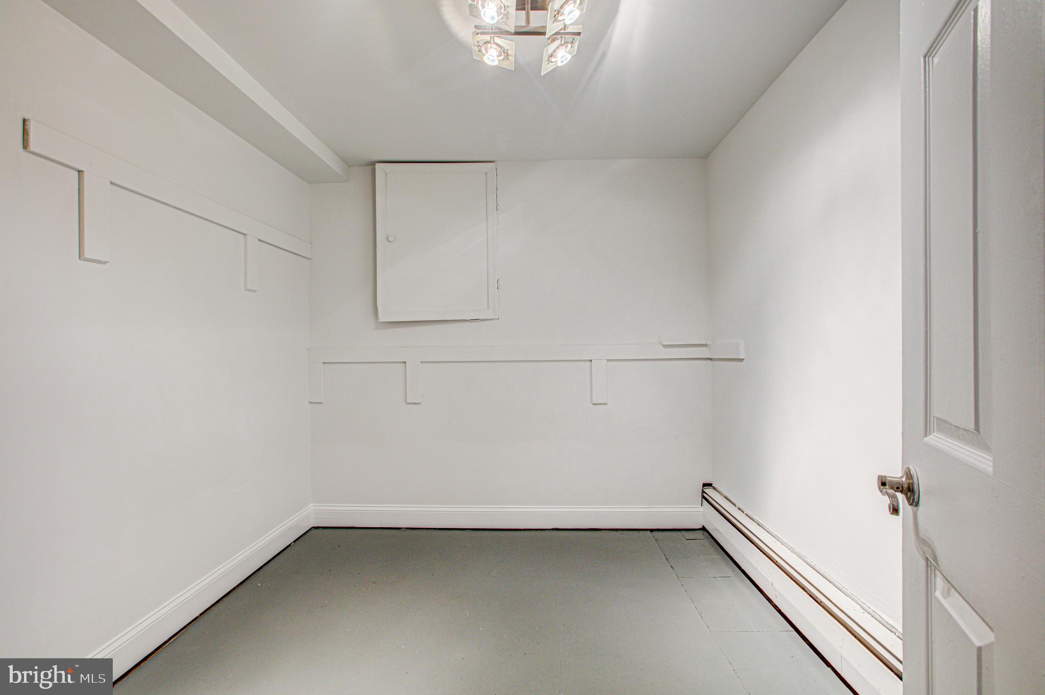 COOL SPRING - Residential