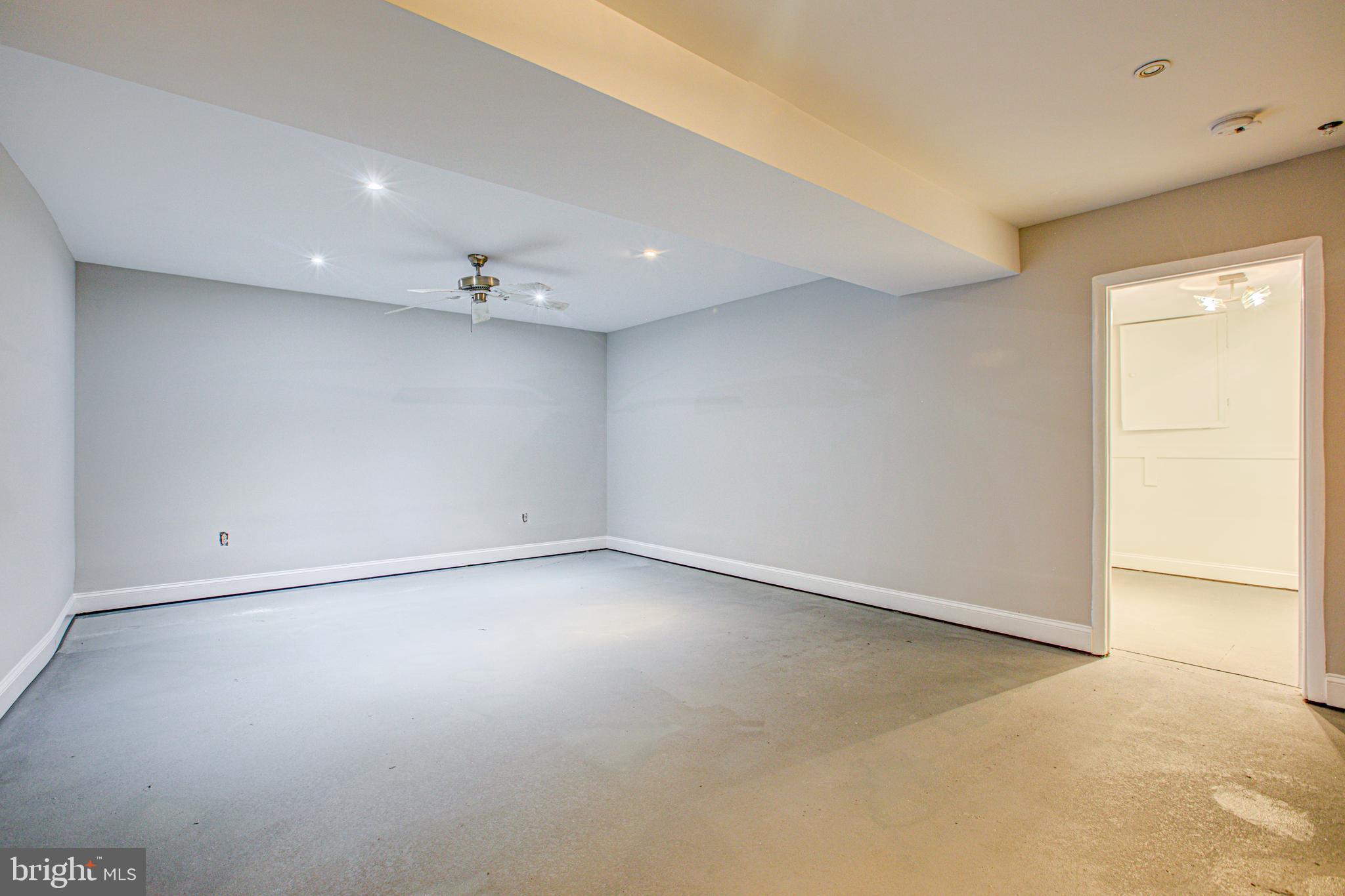 COOL SPRING - Residential