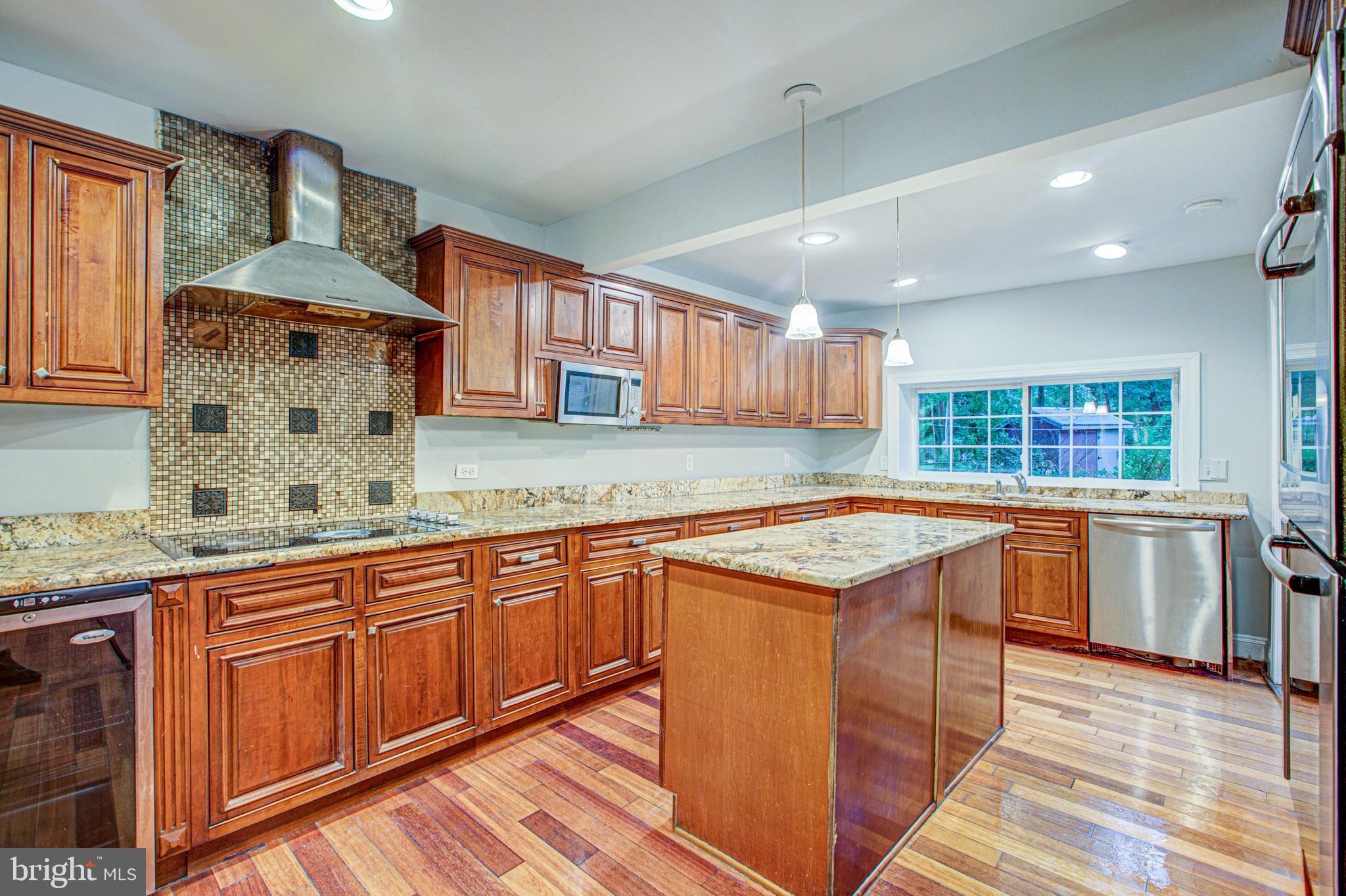 COOL SPRING - Residential