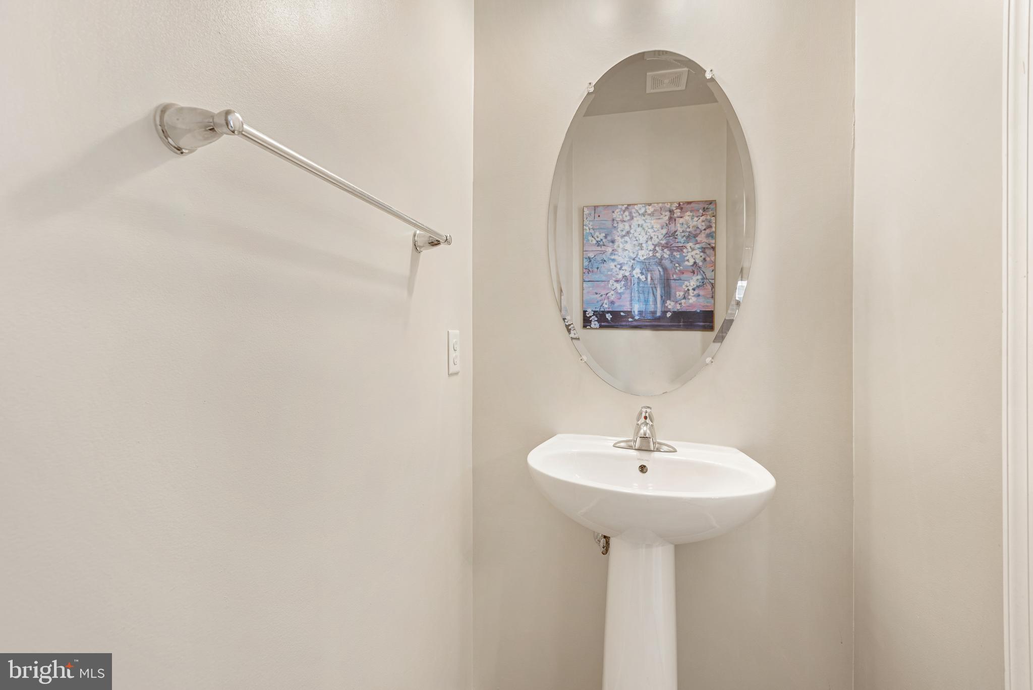 THE TOWNES AT TASKER - Residential