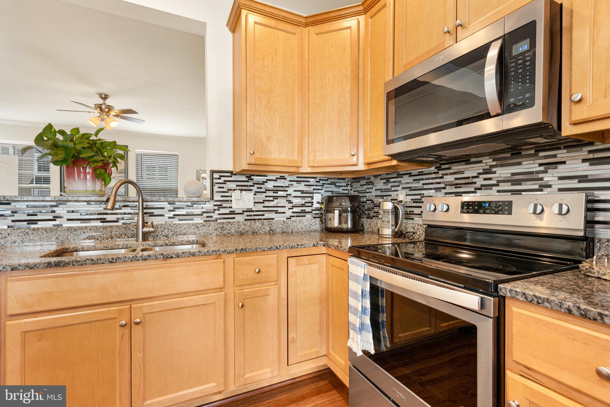 THE TOWNES AT TASKER - Residential