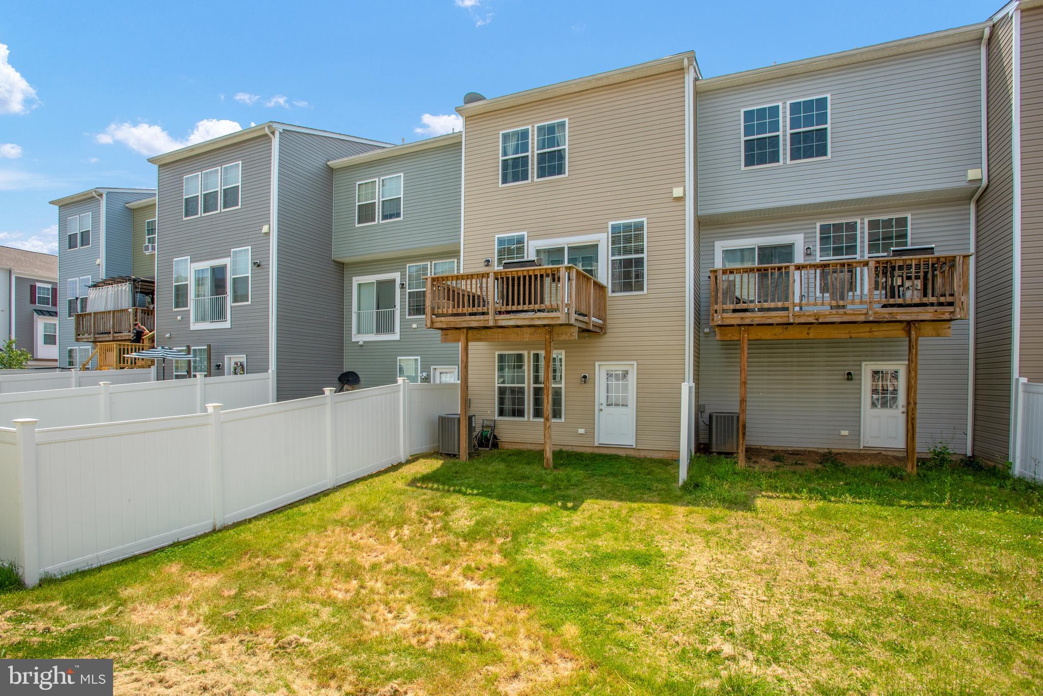 THE TOWNES AT TASKER - Residential