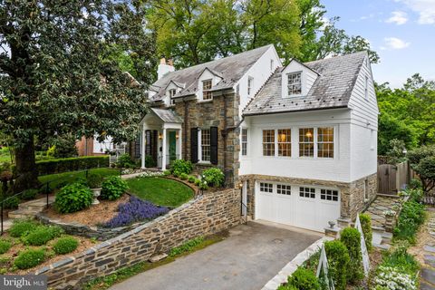 Photo of 6010 Fort Hunt Road, ALEXANDRIA, VA 22307 (MLS # VAFX2306934)