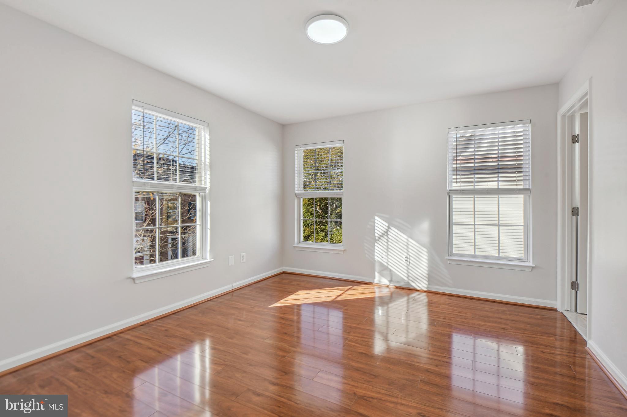 METRO PLACE AT DUNN LORING - Residential Lease