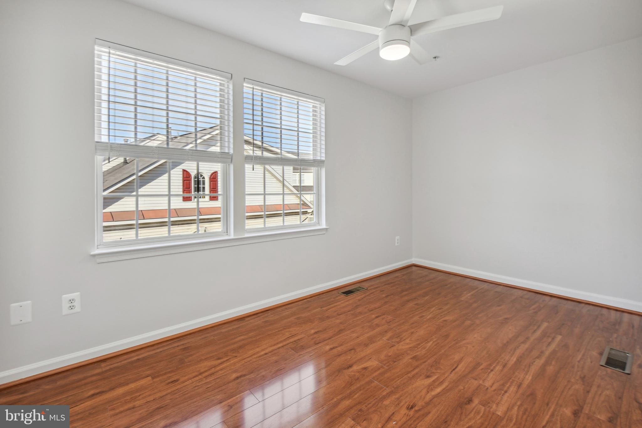 METRO PLACE AT DUNN LORING - Residential Lease