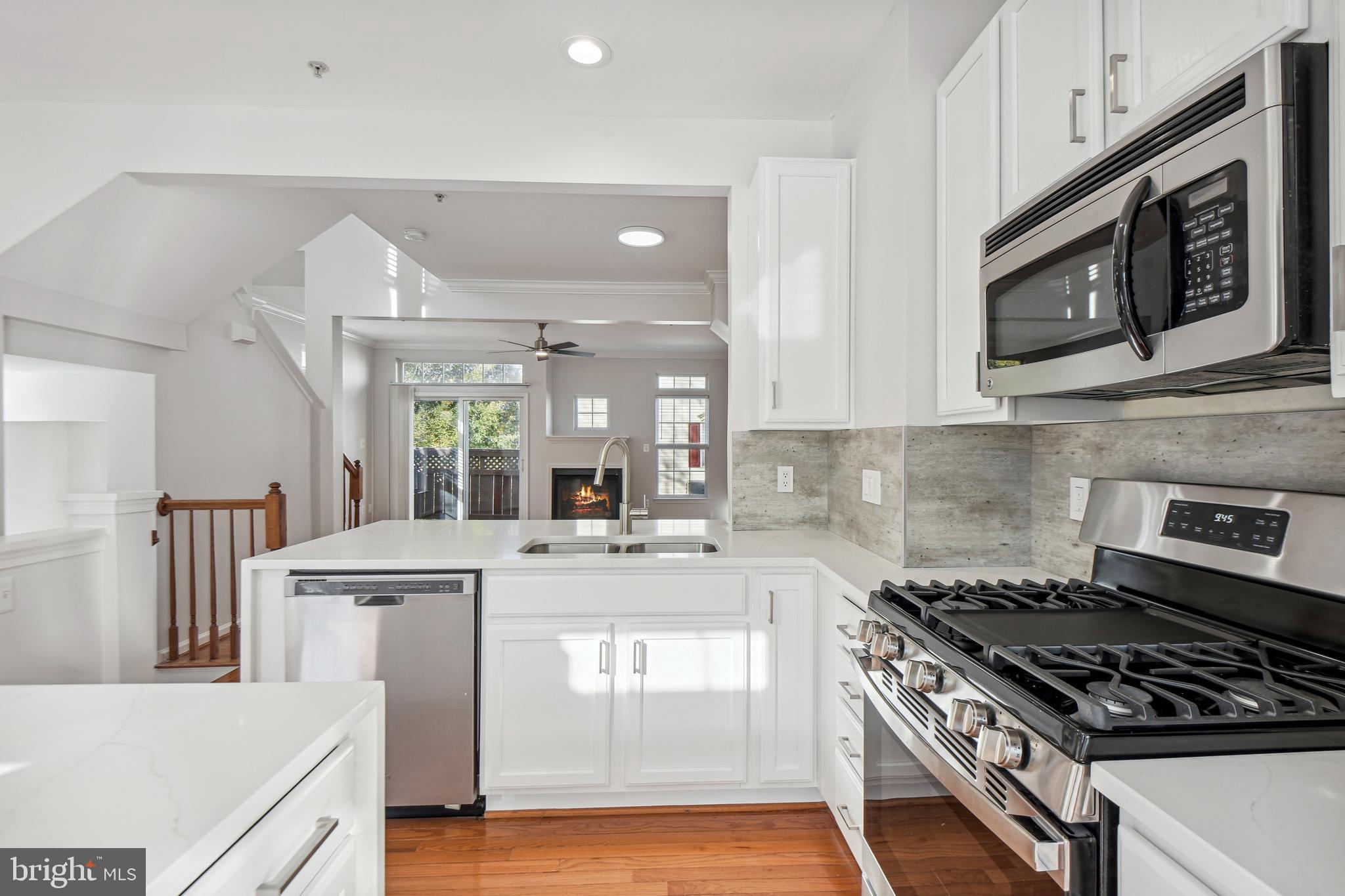 METRO PLACE AT DUNN LORING - Residential Lease