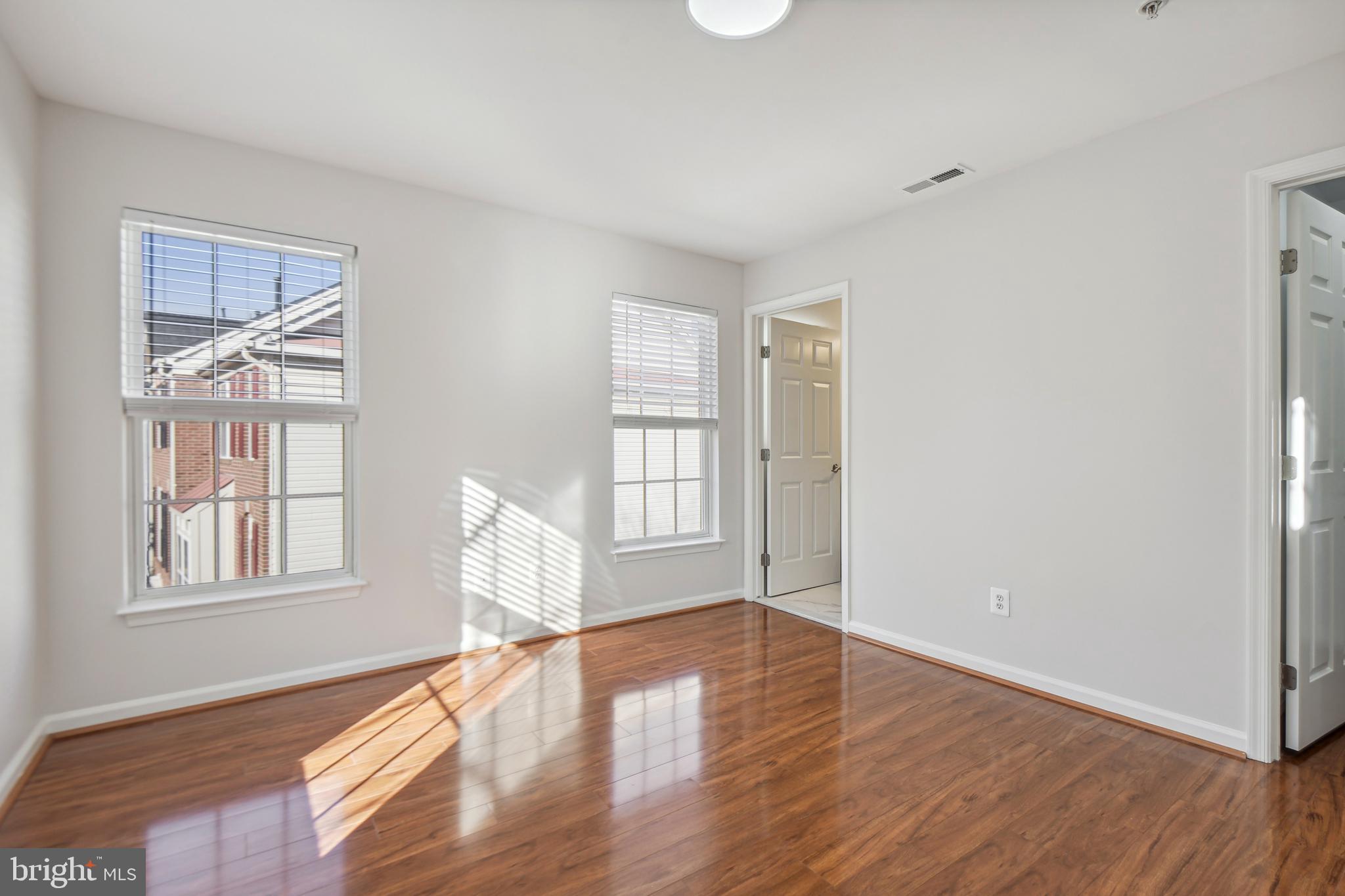 METRO PLACE AT DUNN LORING - Residential Lease