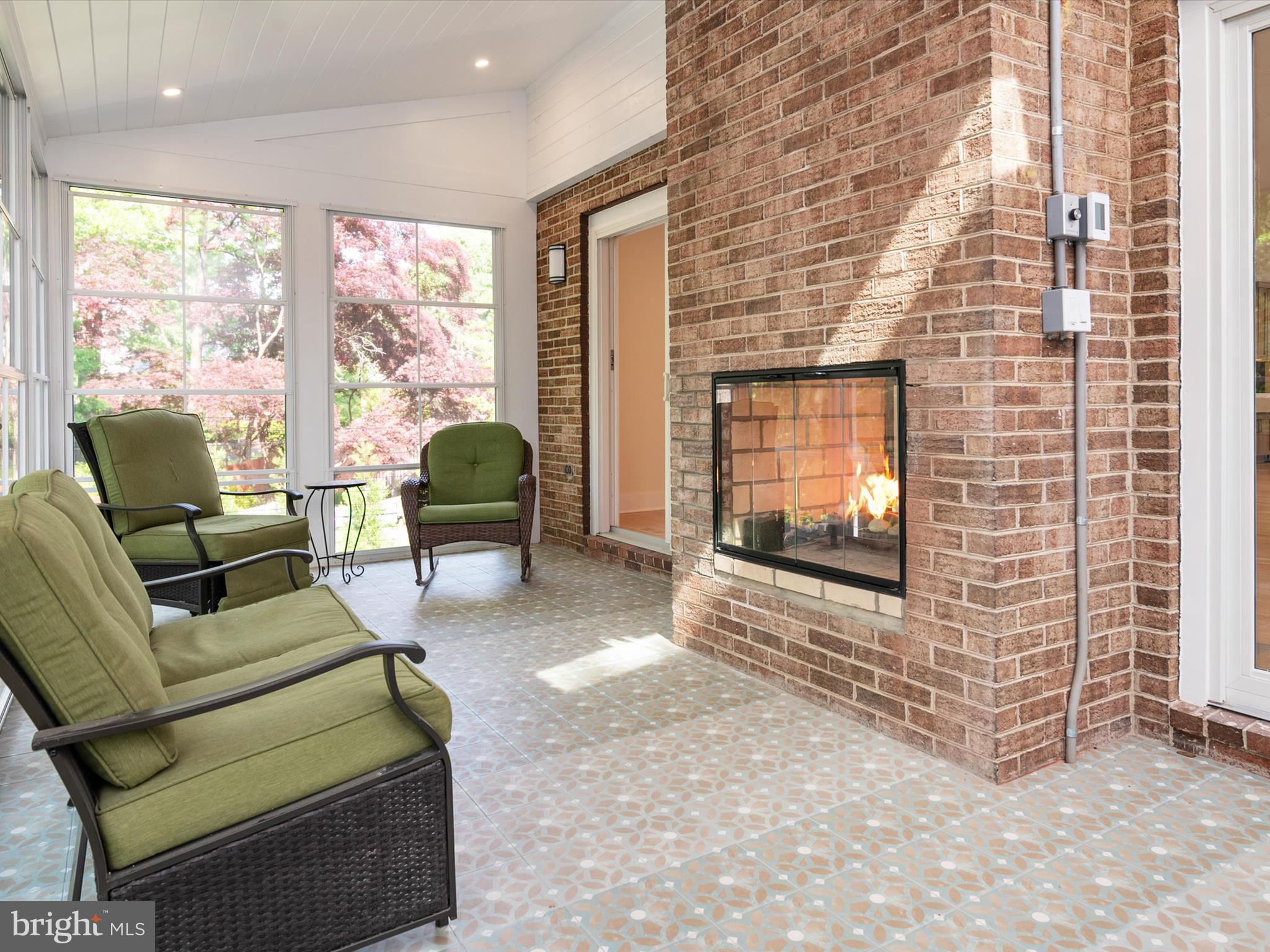 VILLAGE OF SEVERNA PARK - Residential Lease