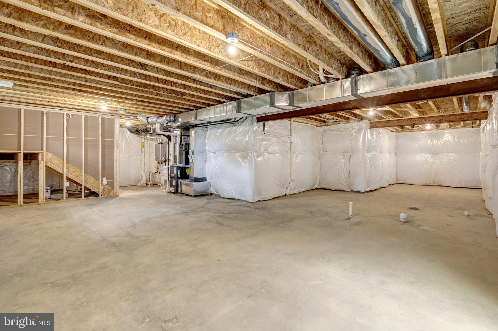 SEASONS AT MIDDLETOWN PLACE - Residential