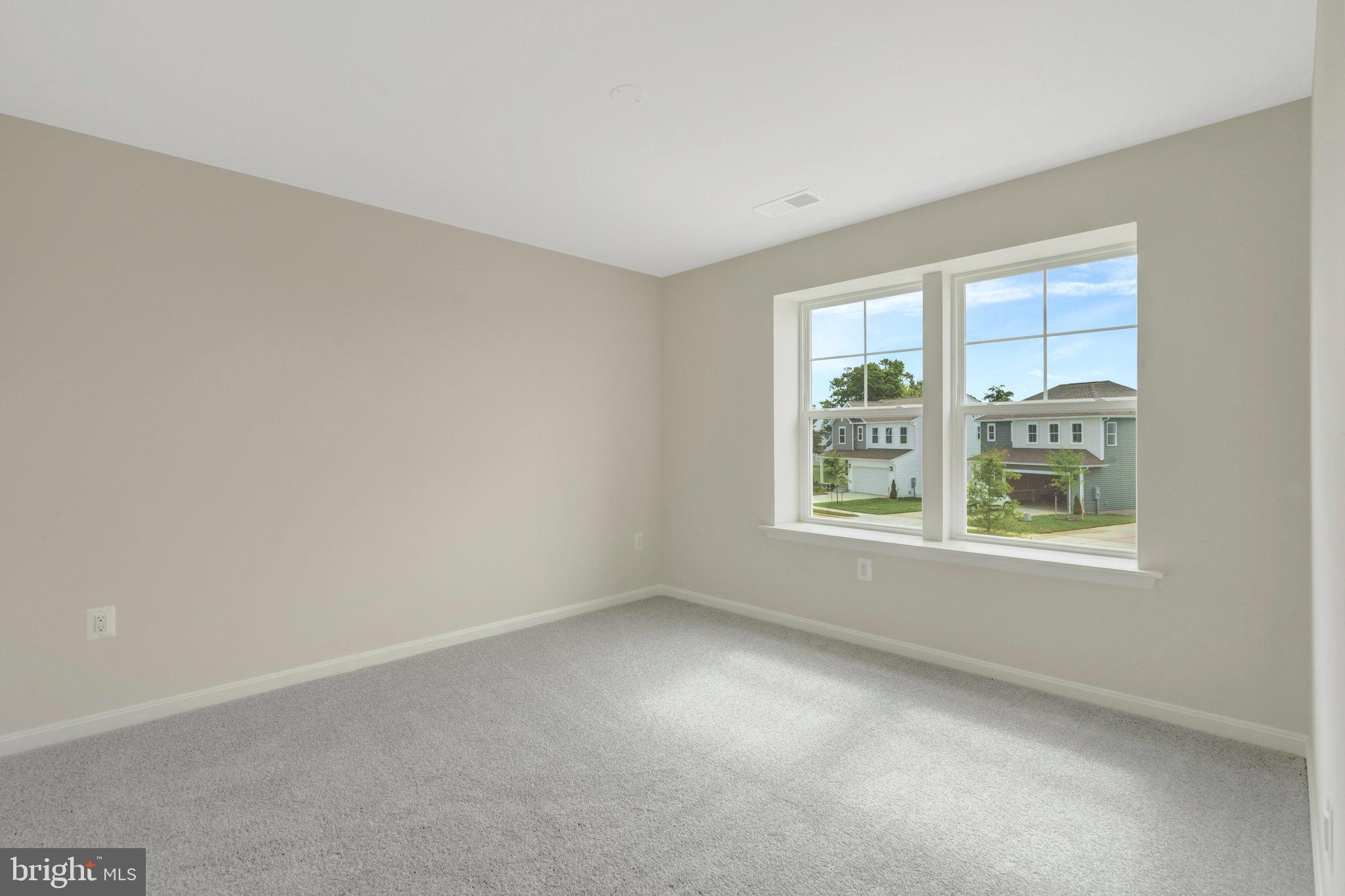 SEASONS AT MIDDLETOWN PLACE - Residential