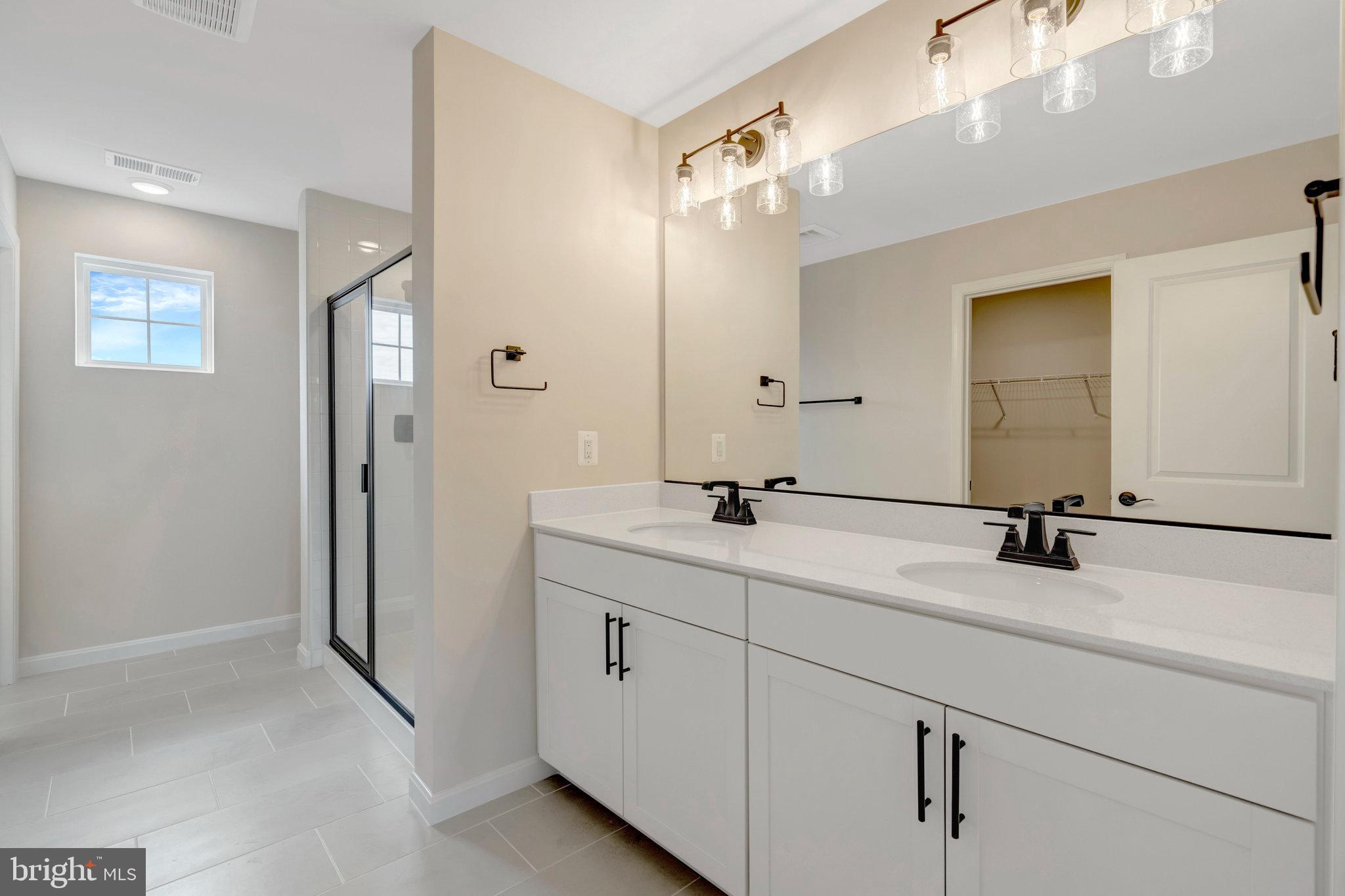 SEASONS AT MIDDLETOWN PLACE - Residential