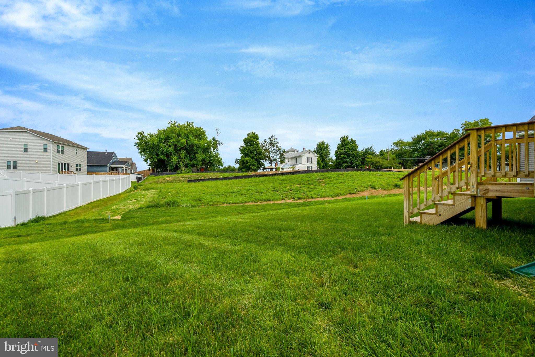 SEASONS AT MIDDLETOWN PLACE - Residential
