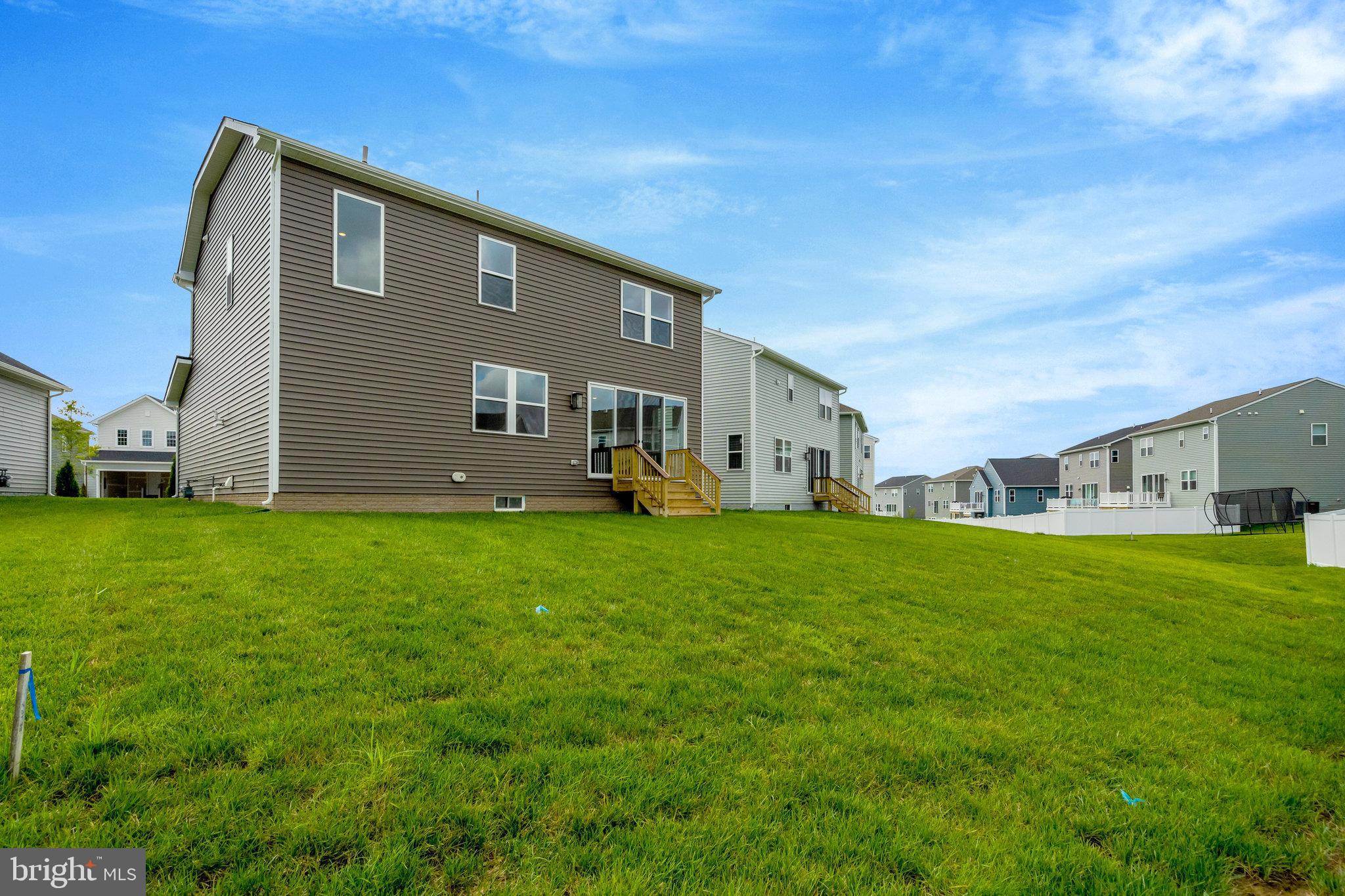 SEASONS AT MIDDLETOWN PLACE - Residential