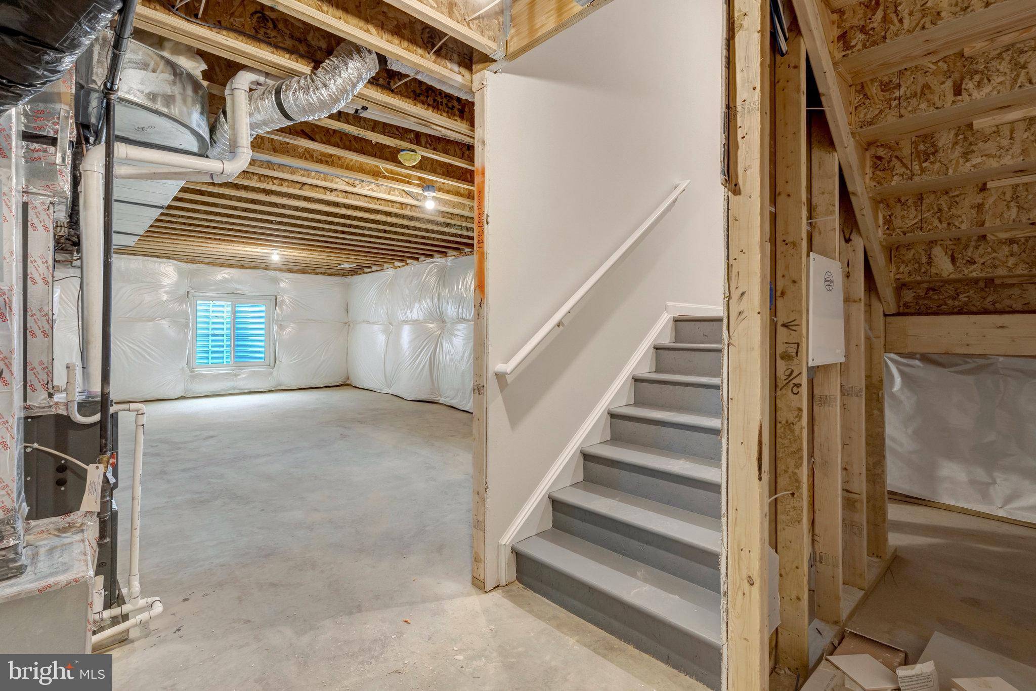 SEASONS AT MIDDLETOWN PLACE - Residential