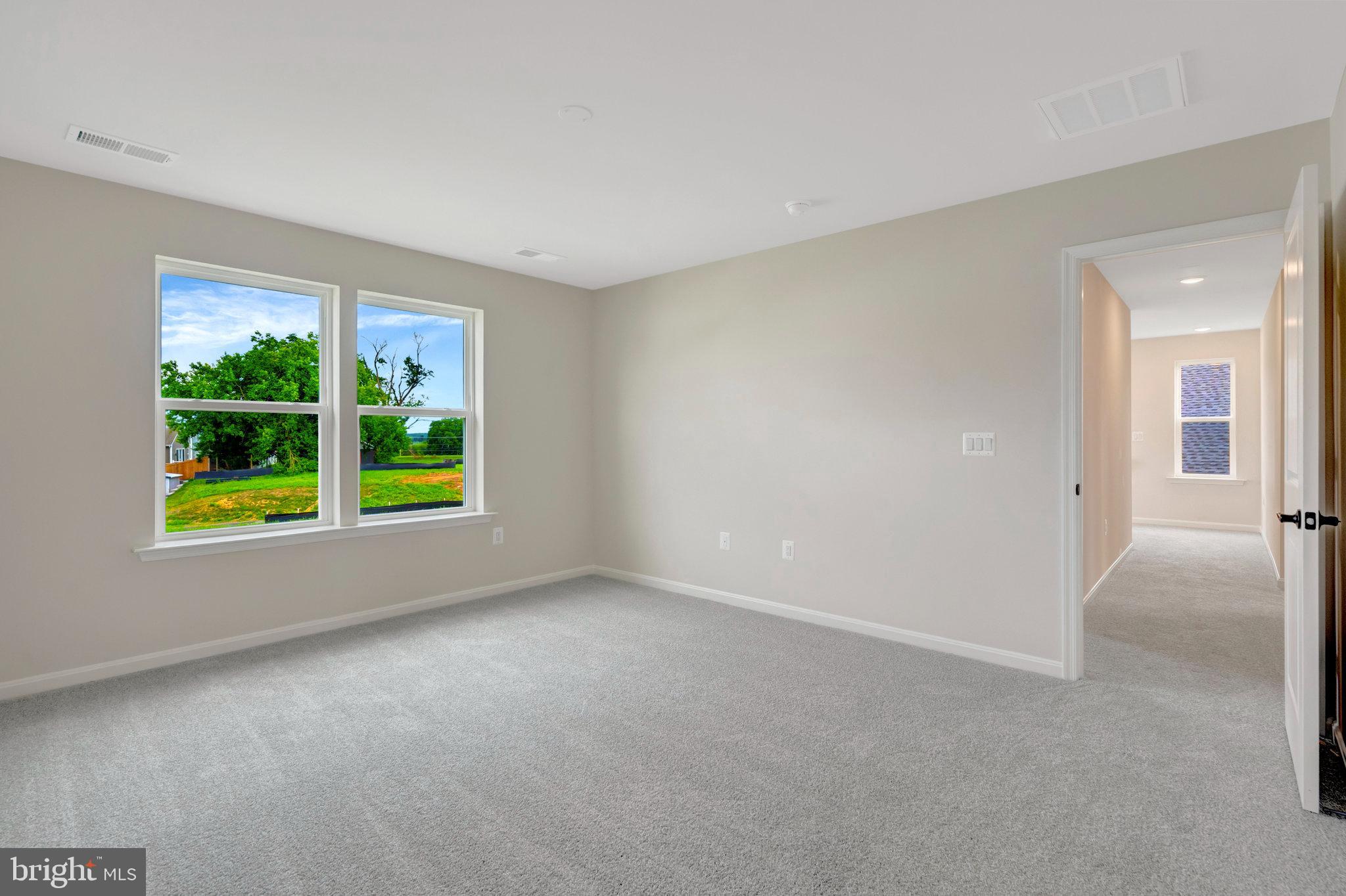 SEASONS AT MIDDLETOWN PLACE - Residential