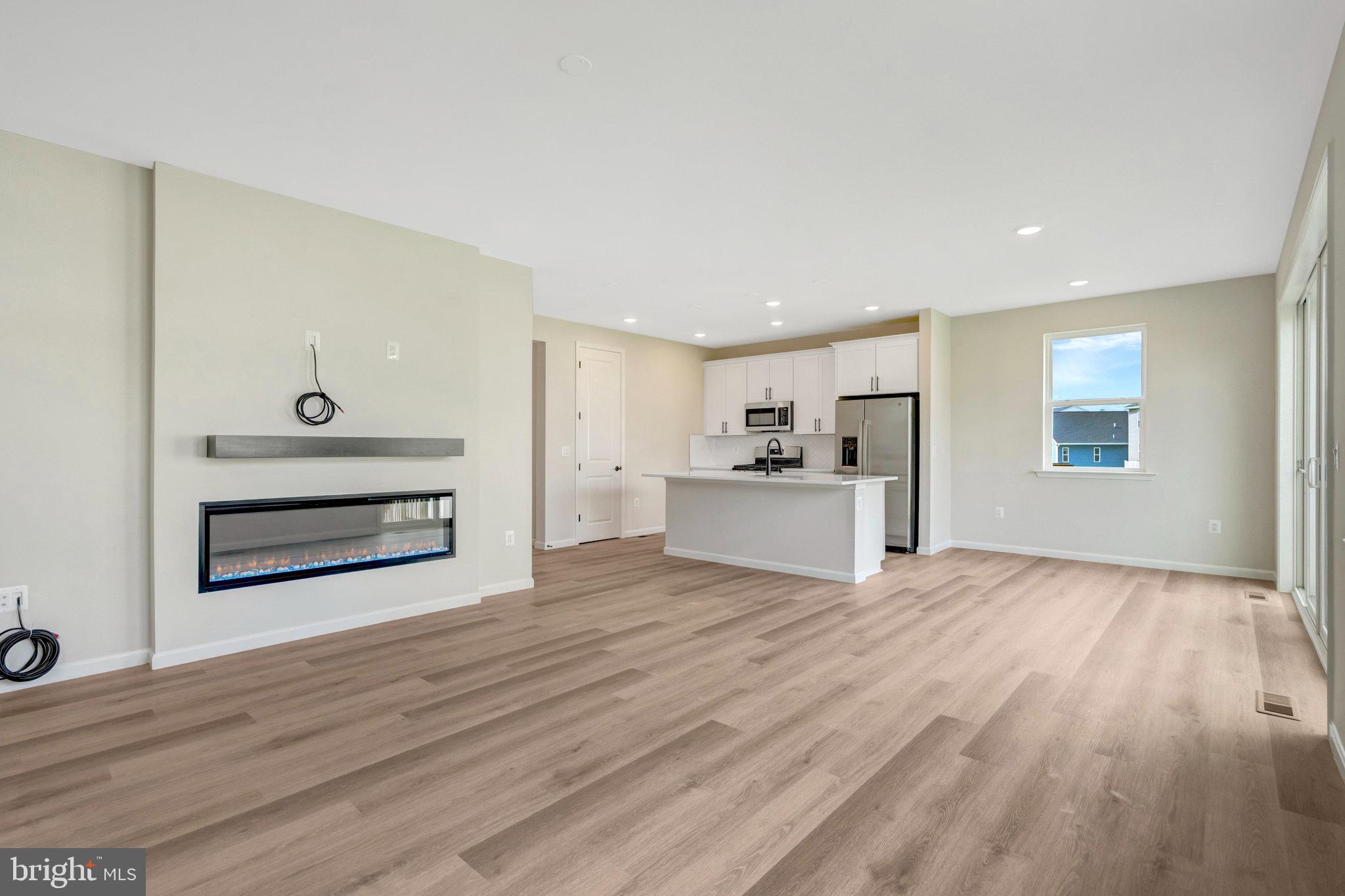 SEASONS AT MIDDLETOWN PLACE - Residential