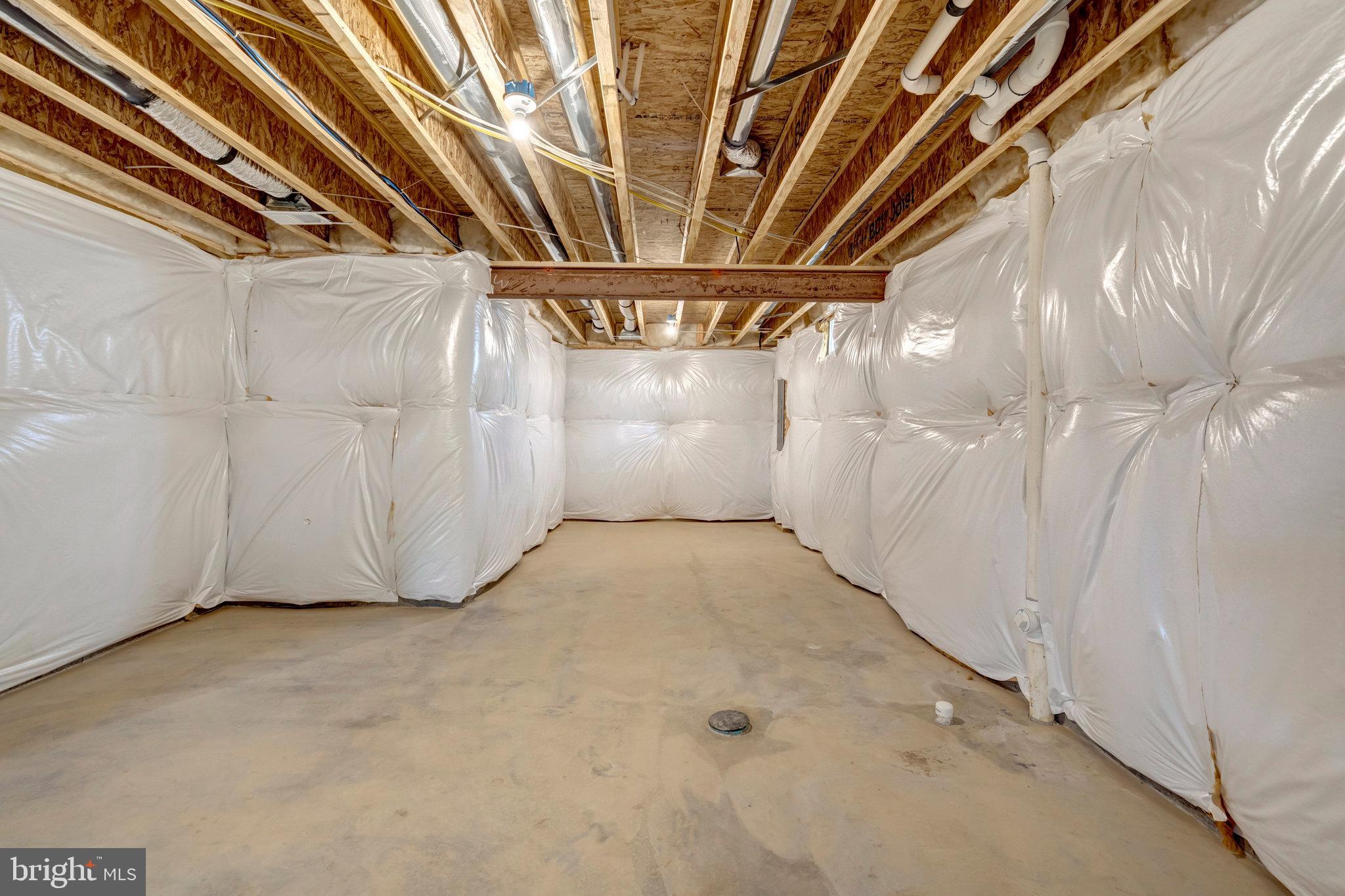 SEASONS AT MIDDLETOWN PLACE - Residential