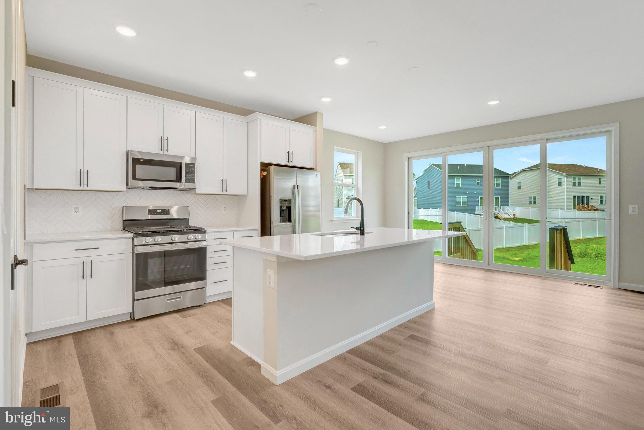 SEASONS AT MIDDLETOWN PLACE - Residential