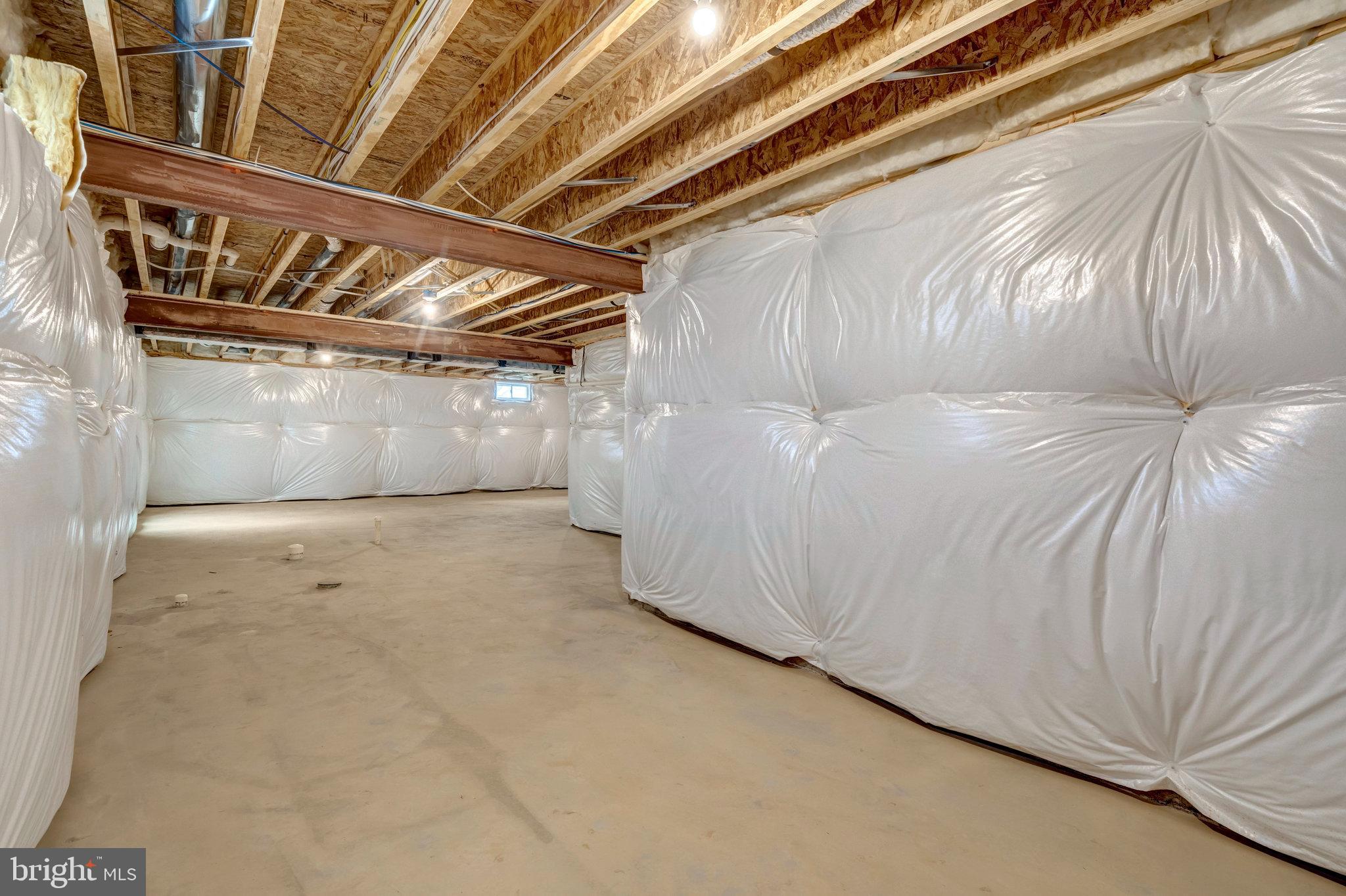 SEASONS AT MIDDLETOWN PLACE - Residential