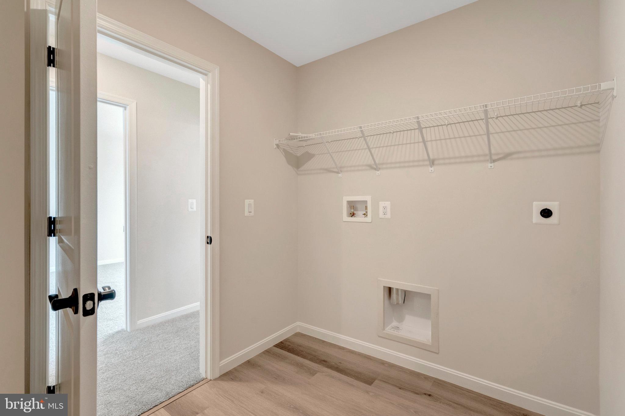 SEASONS AT MIDDLETOWN PLACE - Residential