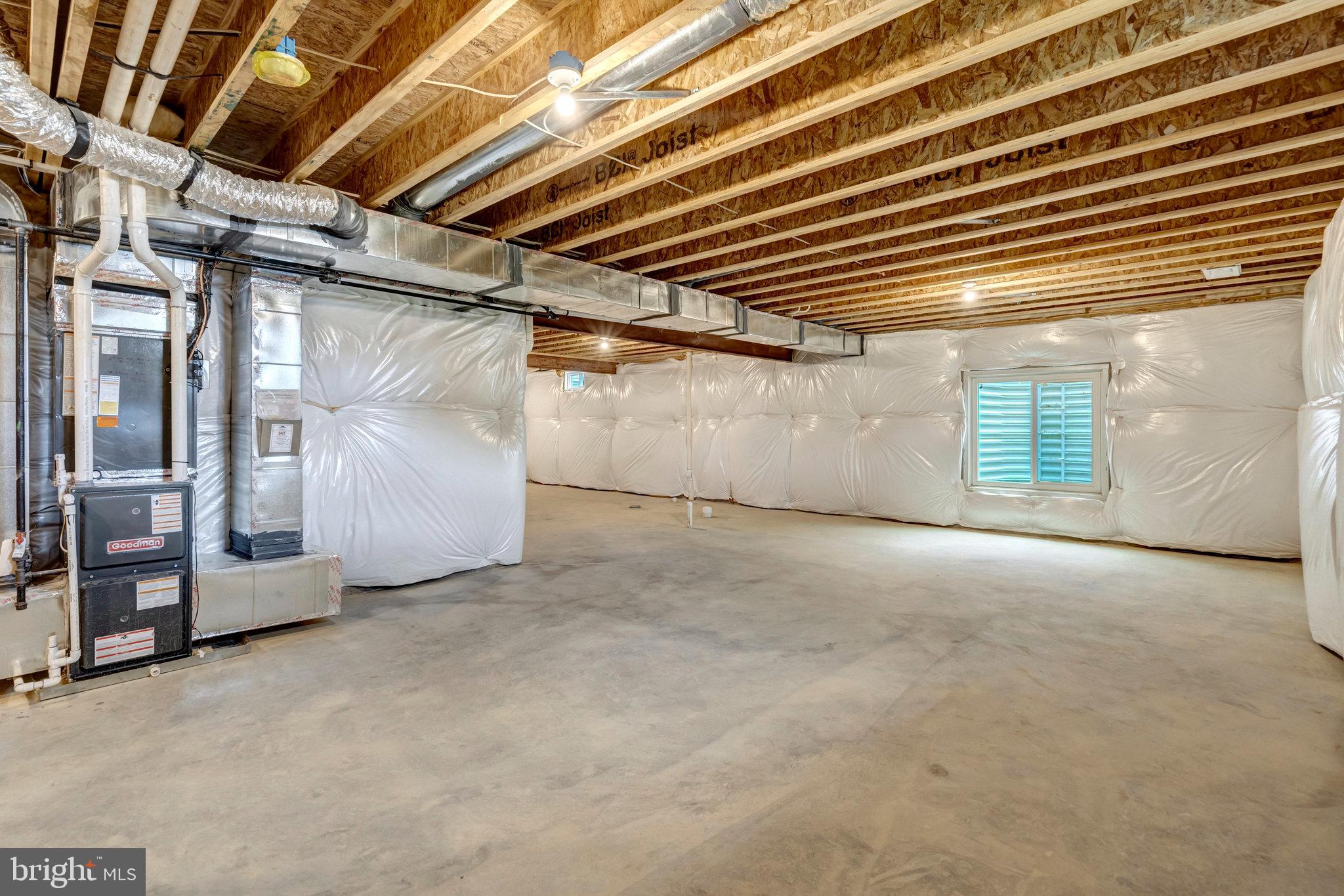 SEASONS AT MIDDLETOWN PLACE - Residential