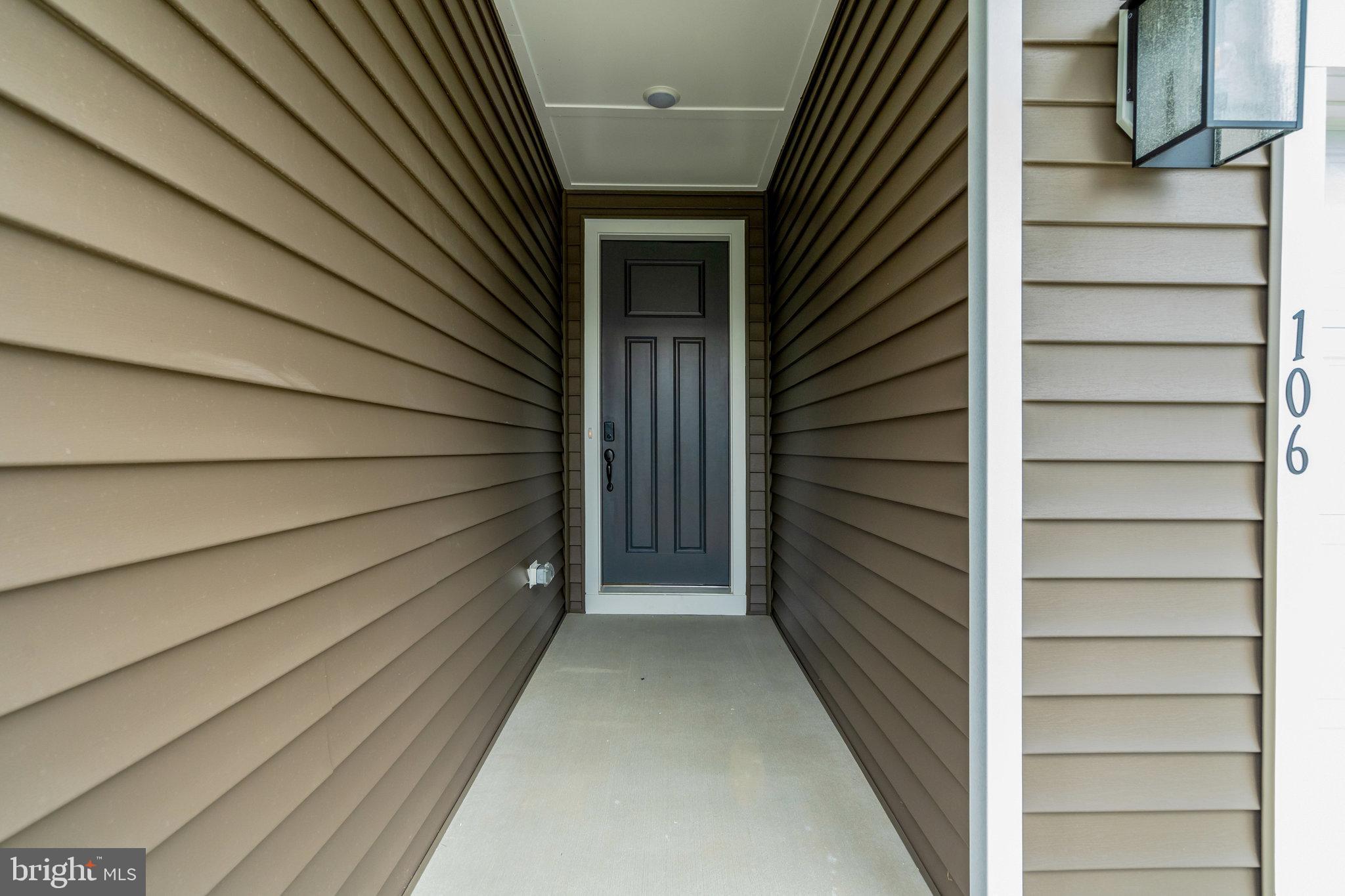 SEASONS AT MIDDLETOWN PLACE - Residential