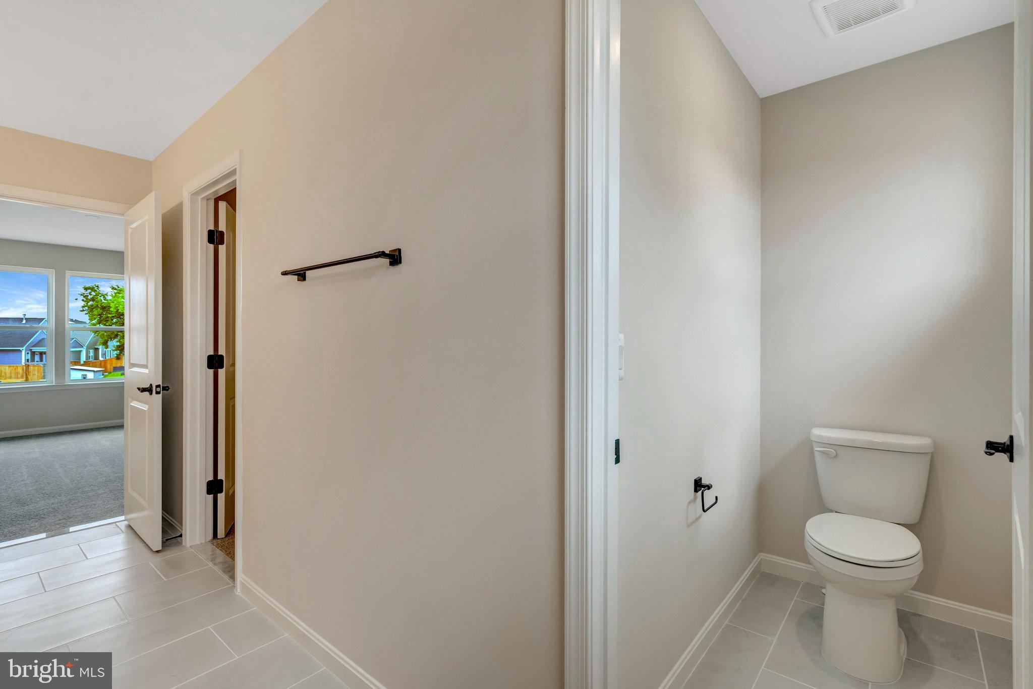 SEASONS AT MIDDLETOWN PLACE - Residential