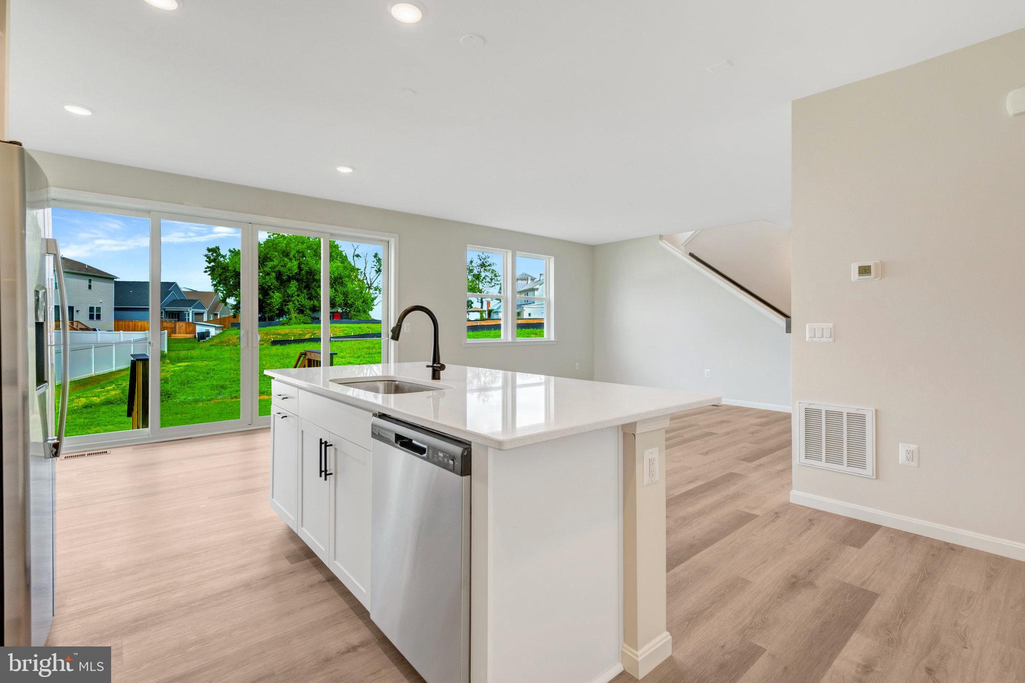 SEASONS AT MIDDLETOWN PLACE - Residential